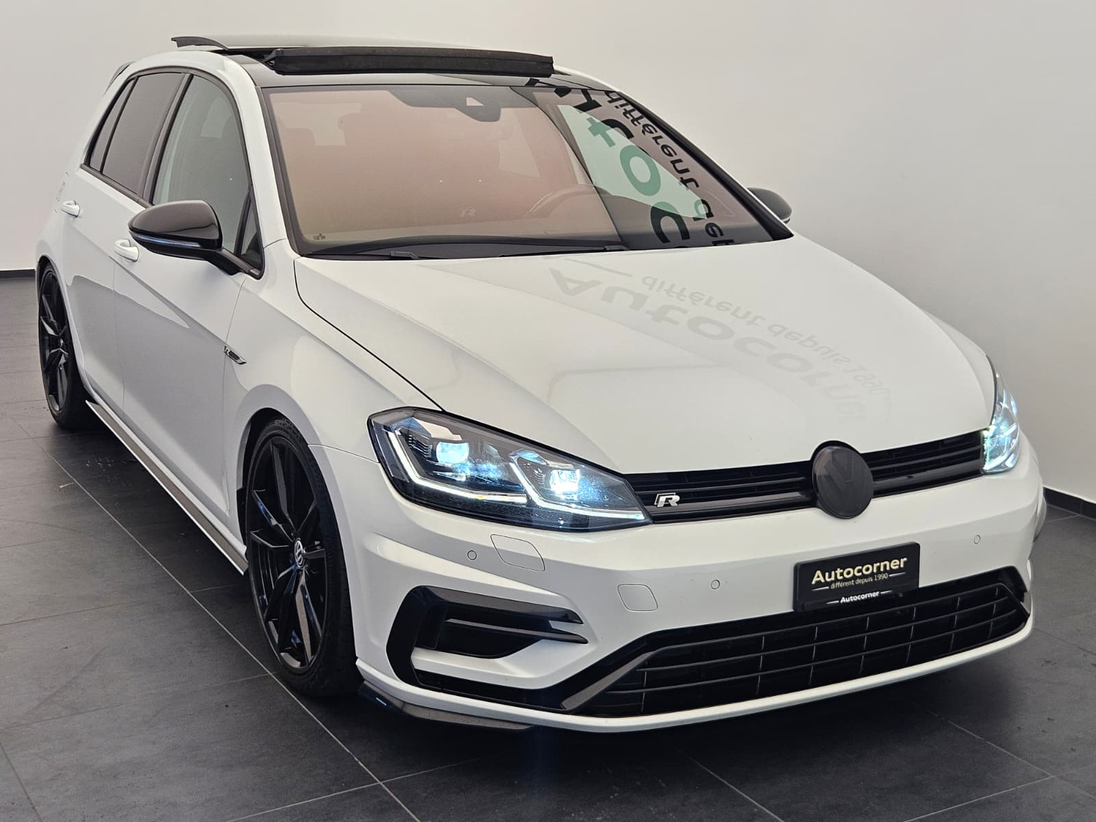 VW Golf 2.0 TSI R 4Motion DSG-image-4