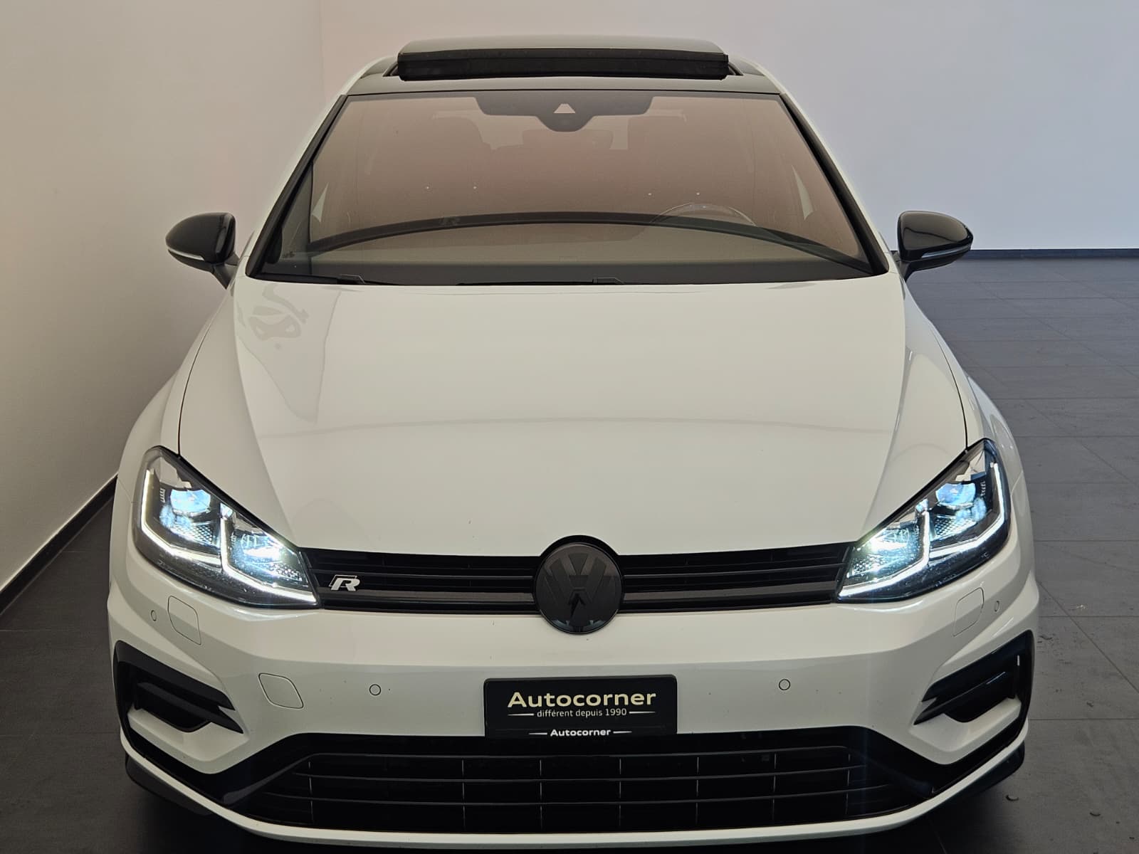 VW Golf 2.0 TSI R 4Motion DSG-image-3
