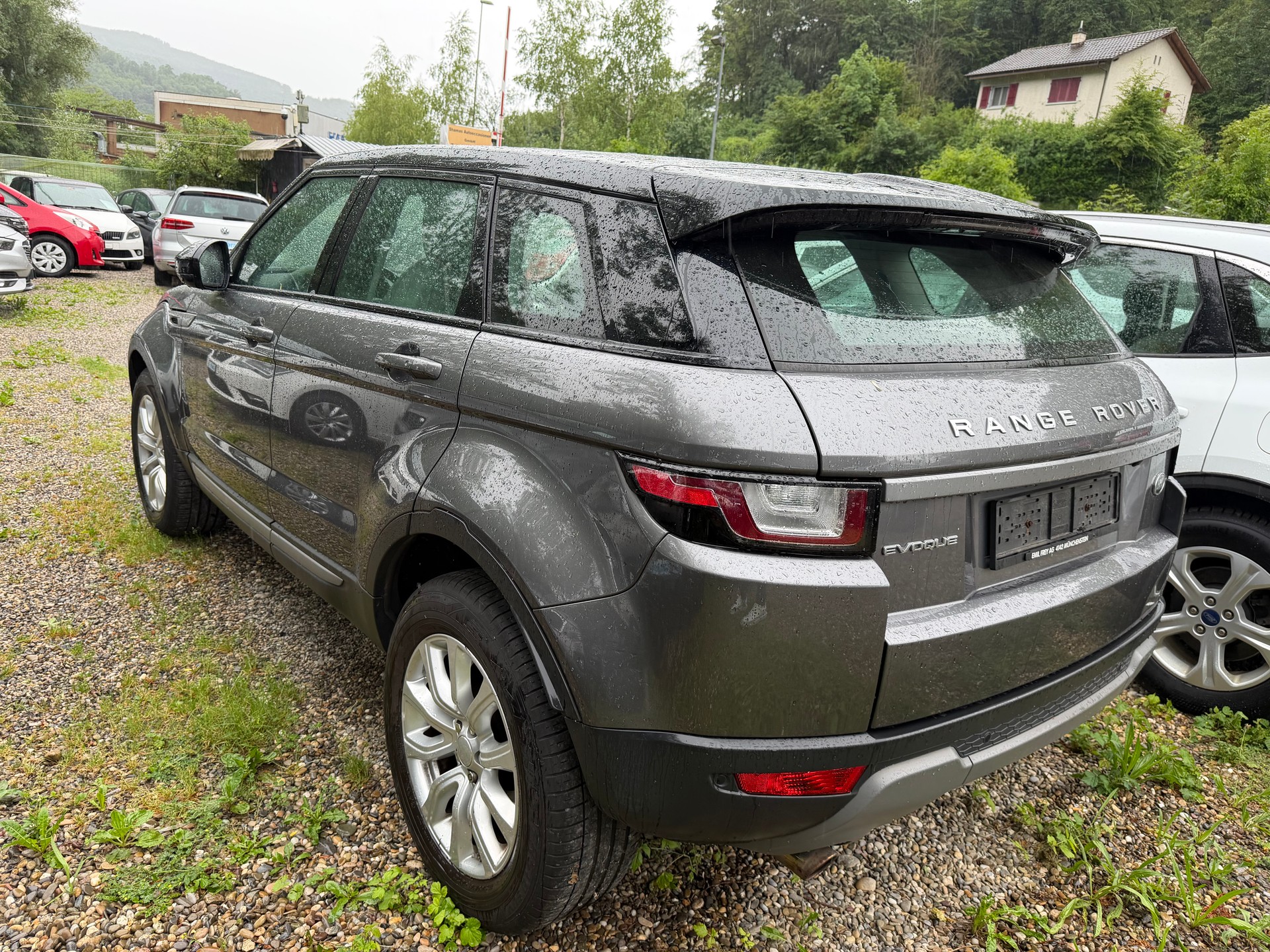 LAND ROVER Range Rover Evoque 2.0 TD4 SE Dynamic-image-3