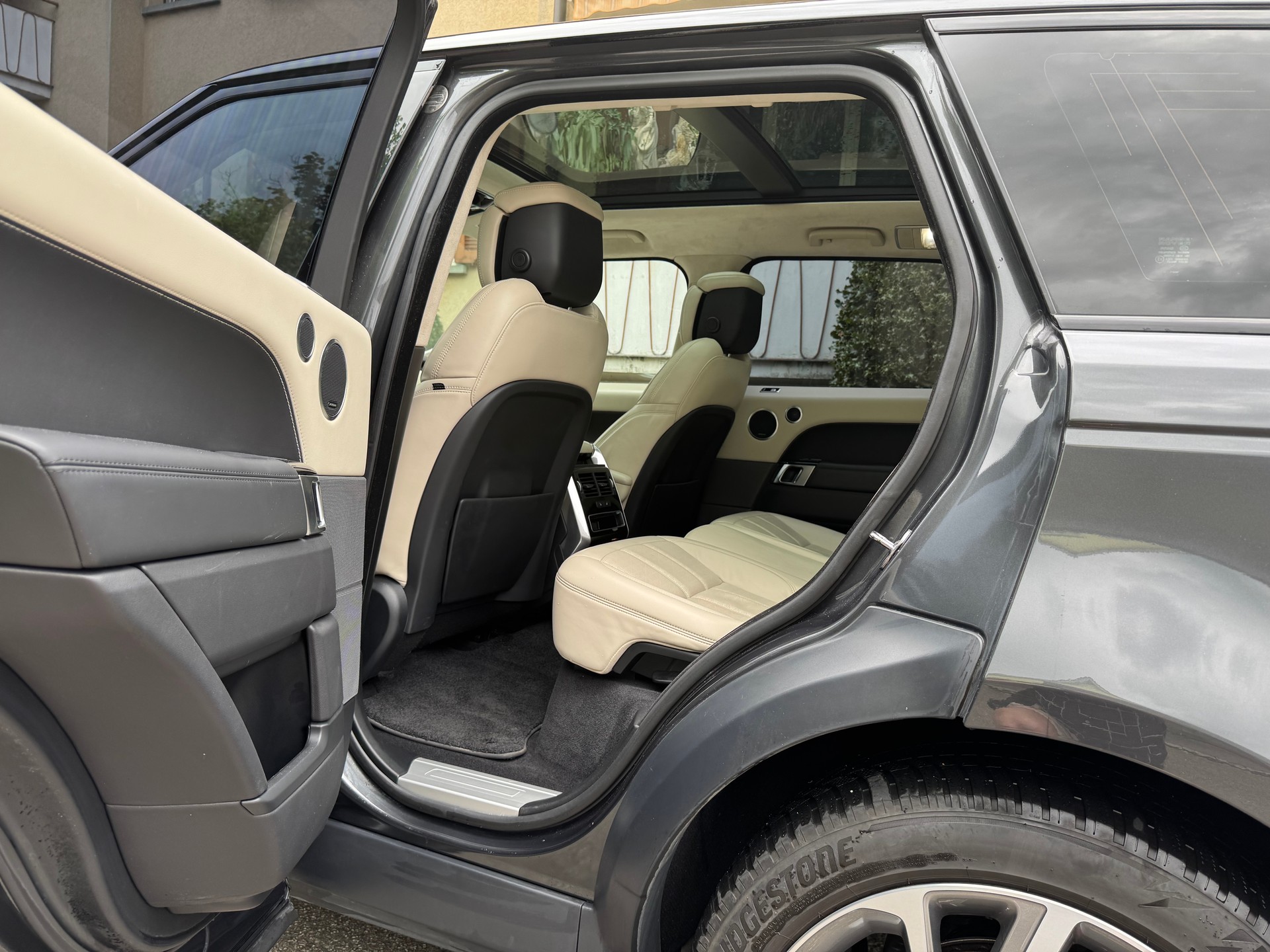 LAND ROVER Range Rover Sport 3.0 SDV6 Autobiography AB Dynamic Automatic-image-9