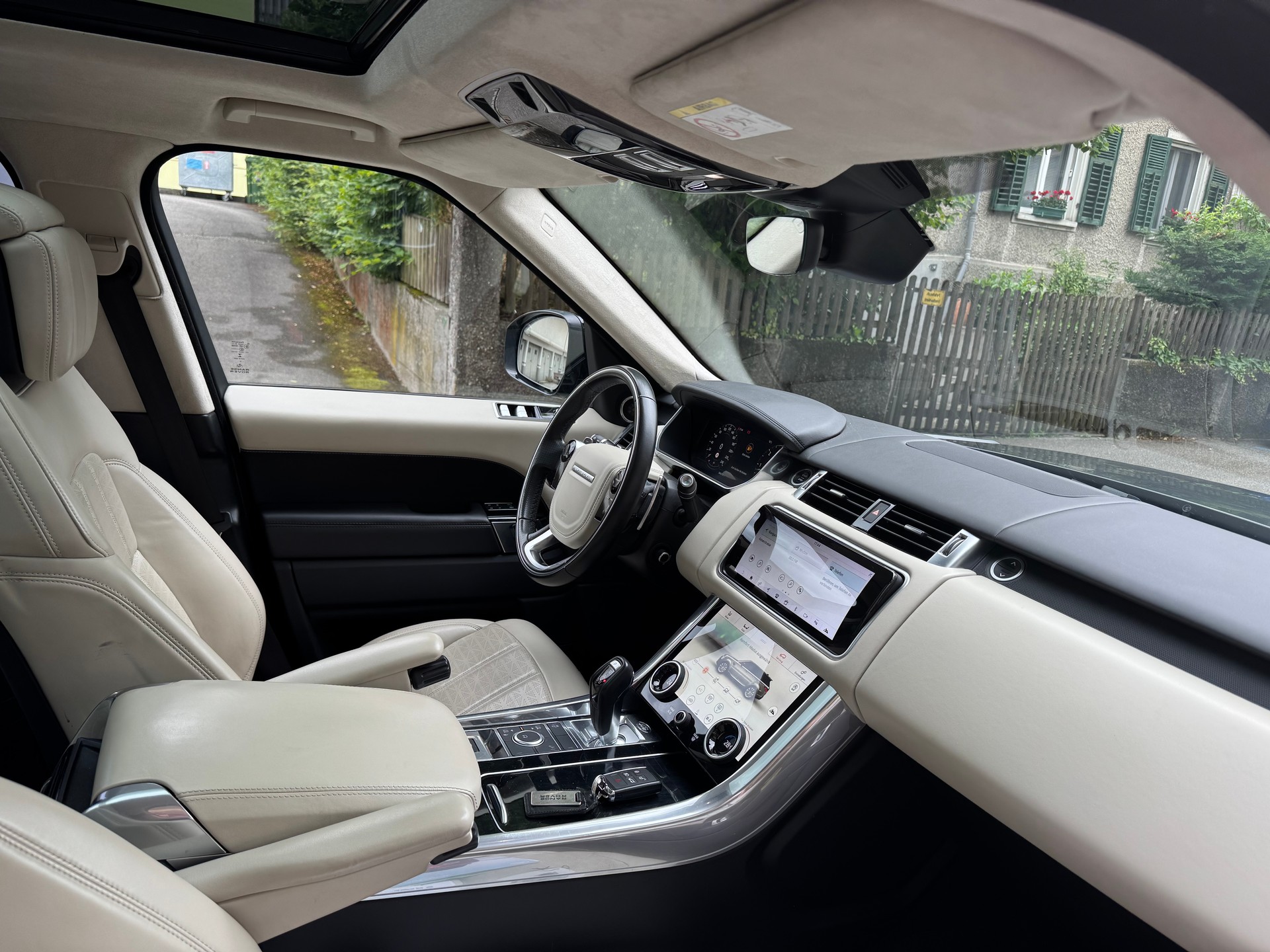 LAND ROVER Range Rover Sport 3.0 SDV6 Autobiography AB Dynamic Automatic-image-1