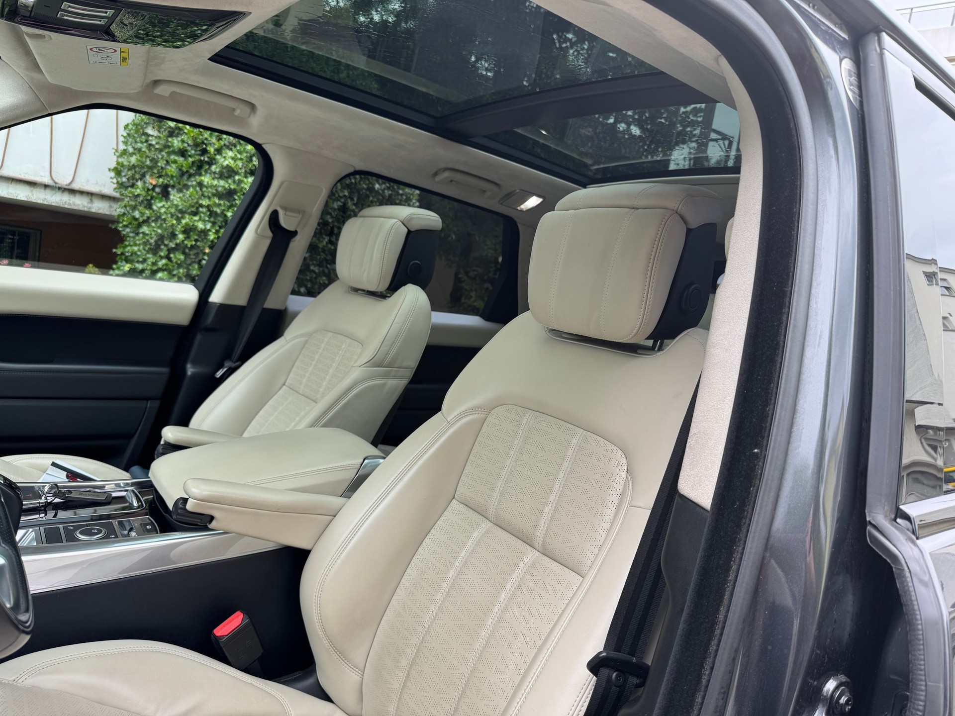 LAND ROVER Range Rover Sport 3.0 SDV6 Autobiography AB Dynamic Automatic-image-15