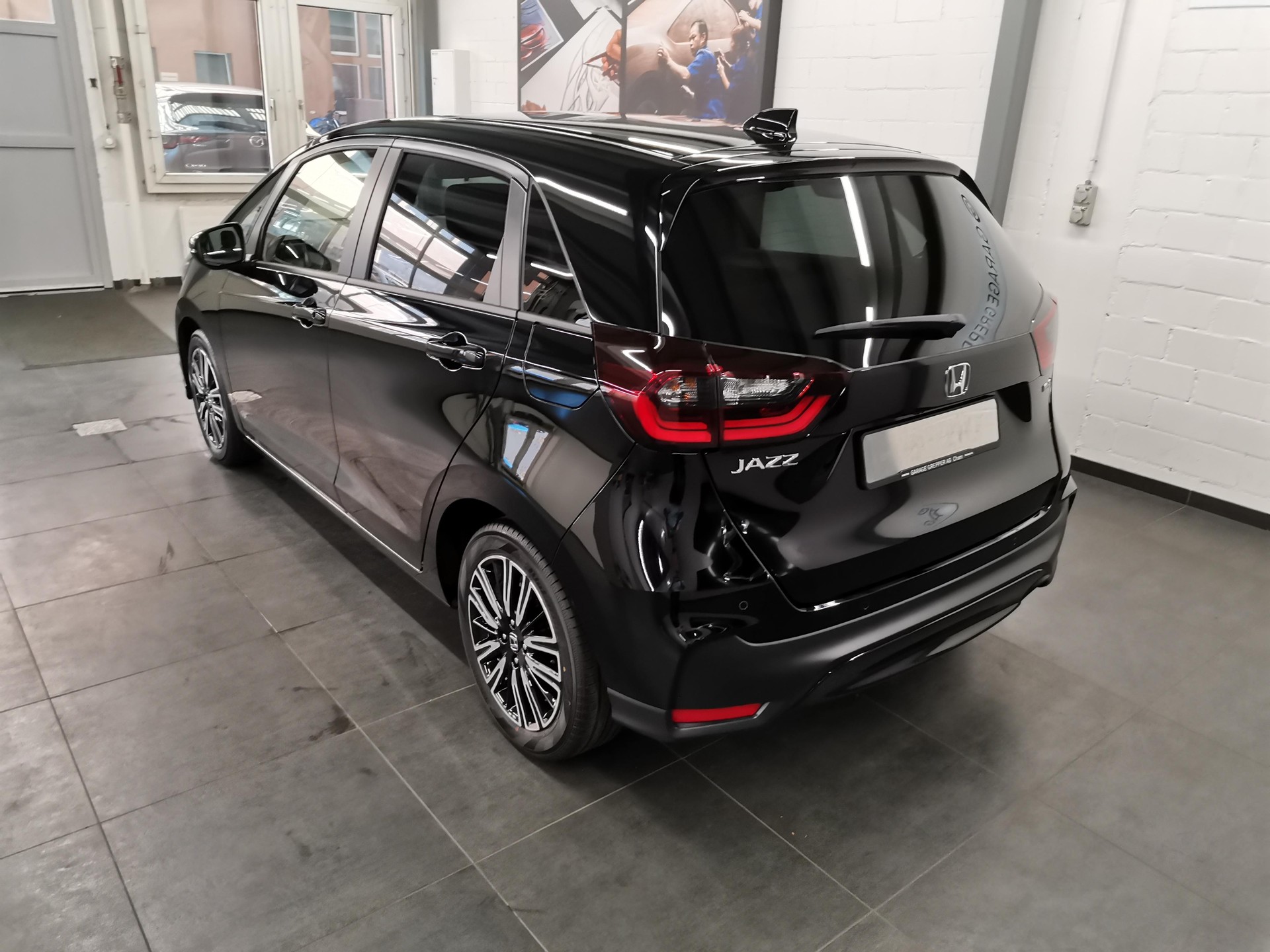 HONDA Jazz 1.5 i-MMD Advance-image-3