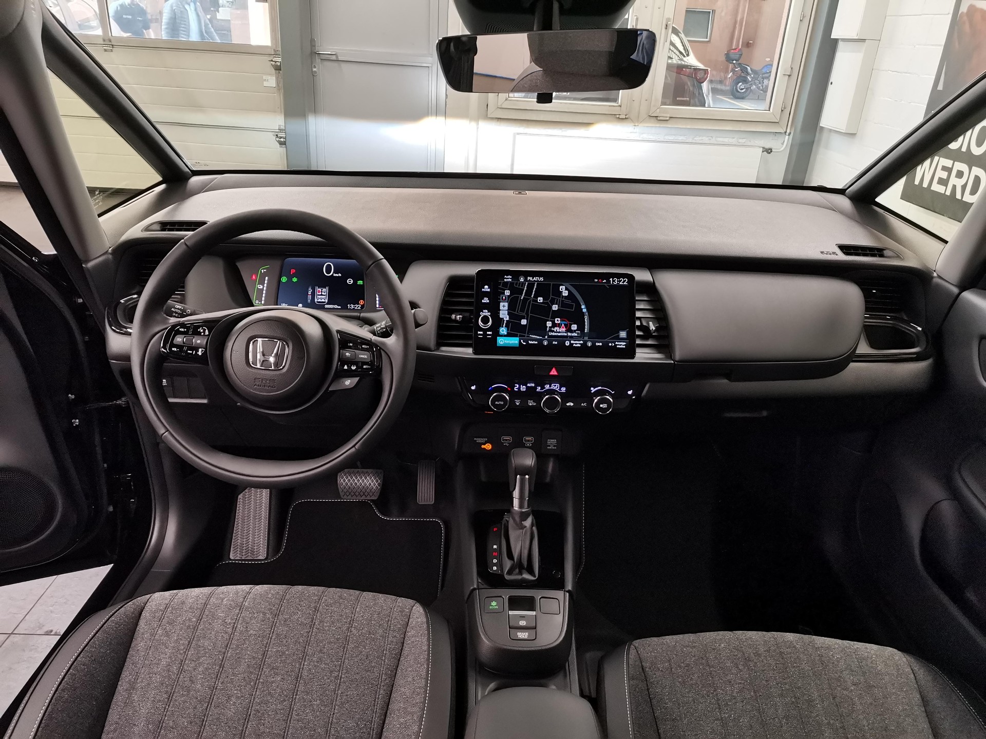 HONDA Jazz 1.5 i-MMD Advance-image-6