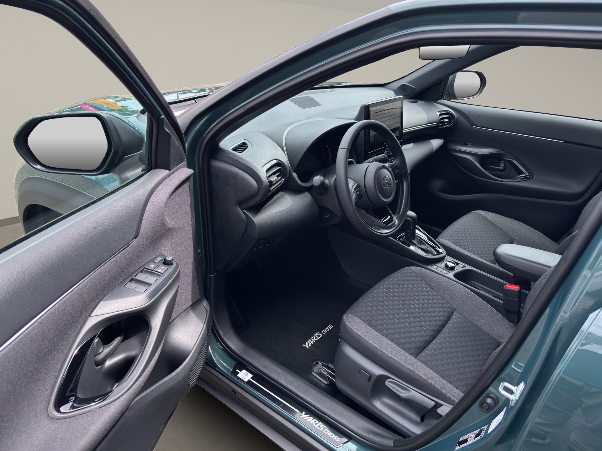 TOYOTA Yaris Cross 1.5 Trend AWDi e-CVT-image-28