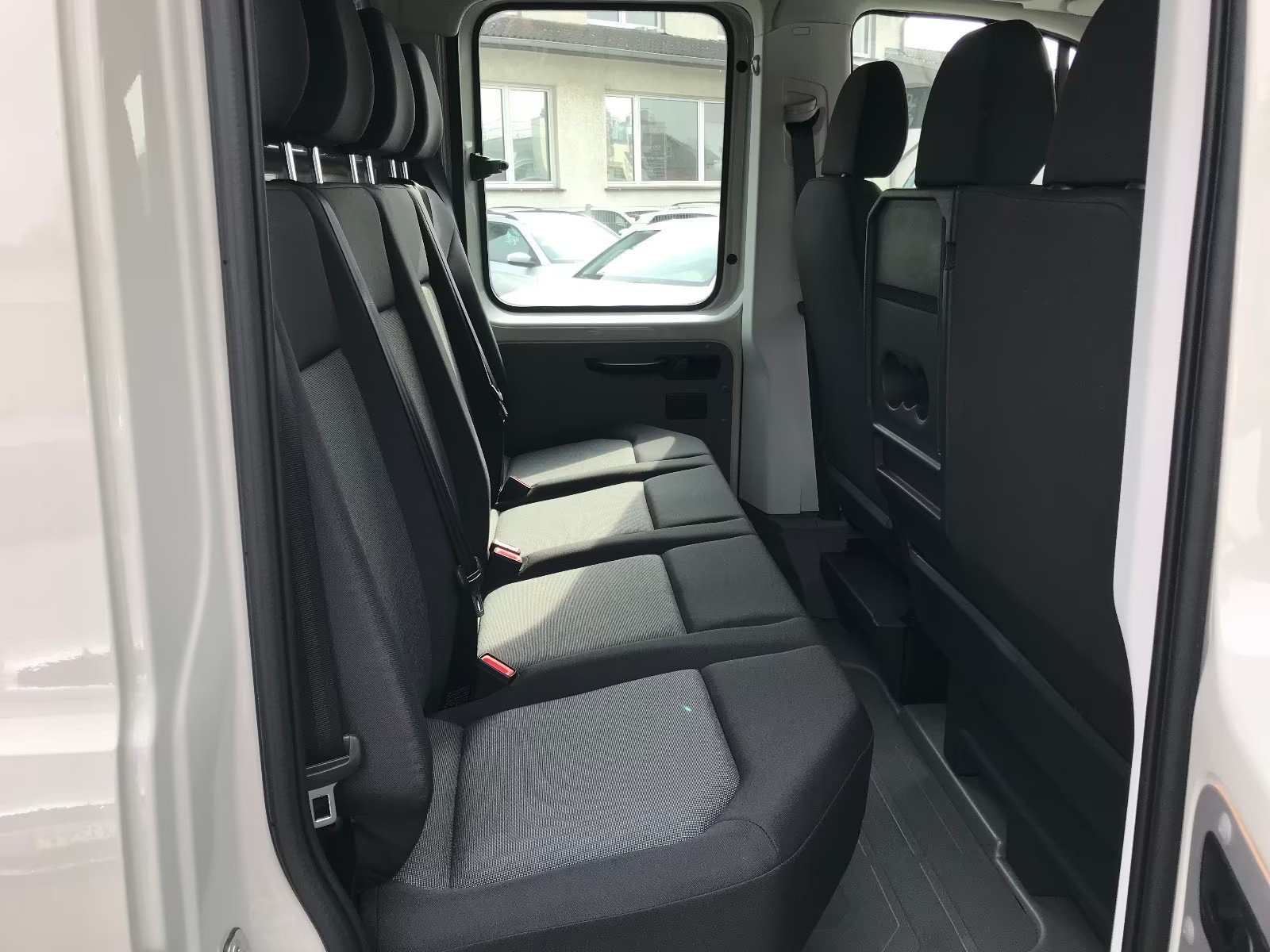 VW Crafter DoKa 4Motion L4-image-10