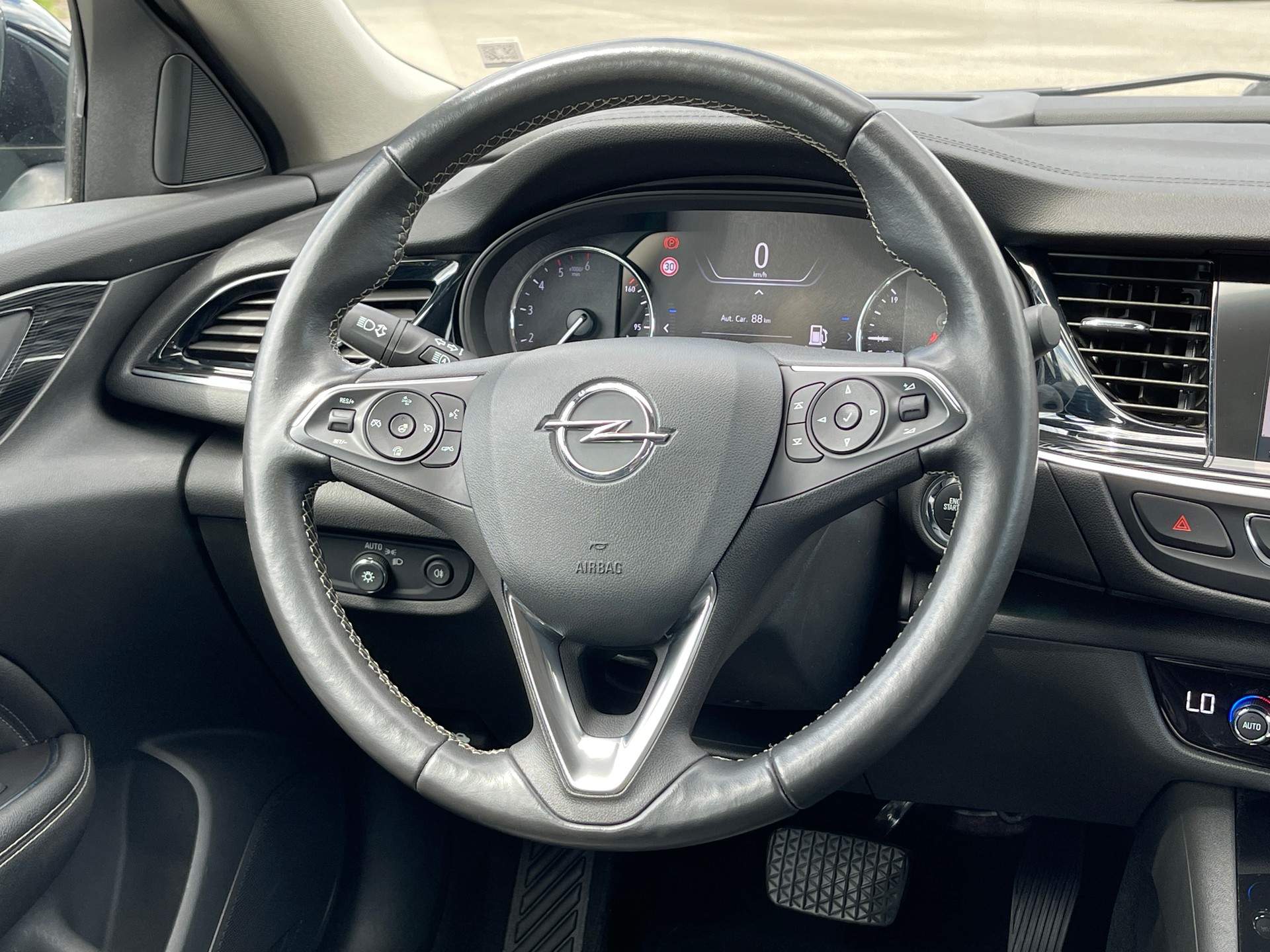 OPEL Insignia 2.0 CDTI Sport Automatic-image-8