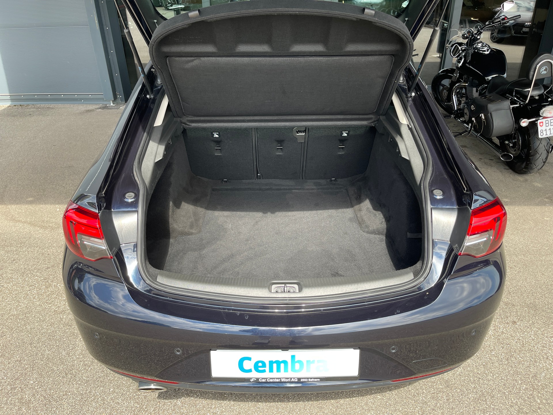 OPEL Insignia 2.0 CDTI Sport Automatic-image-13