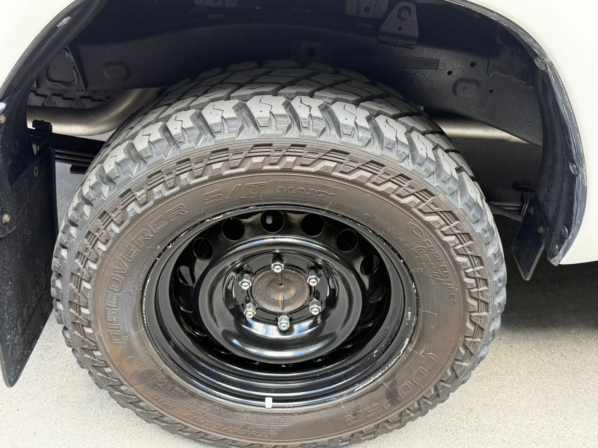 TOYOTA Hilux 2.4D-4D Luna Double Cab 4x4-image-13
