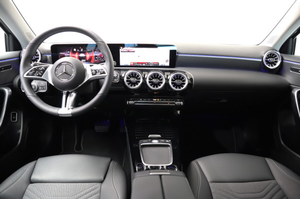 MERCEDES-BENZ A 220 4Matic 8G-DCT-image-9