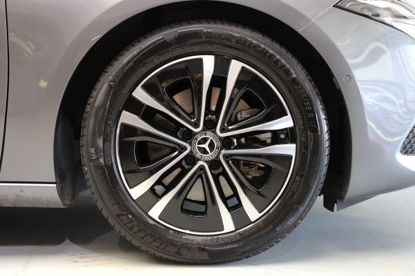 MERCEDES-BENZ A 220 4Matic 8G-DCT-image-12