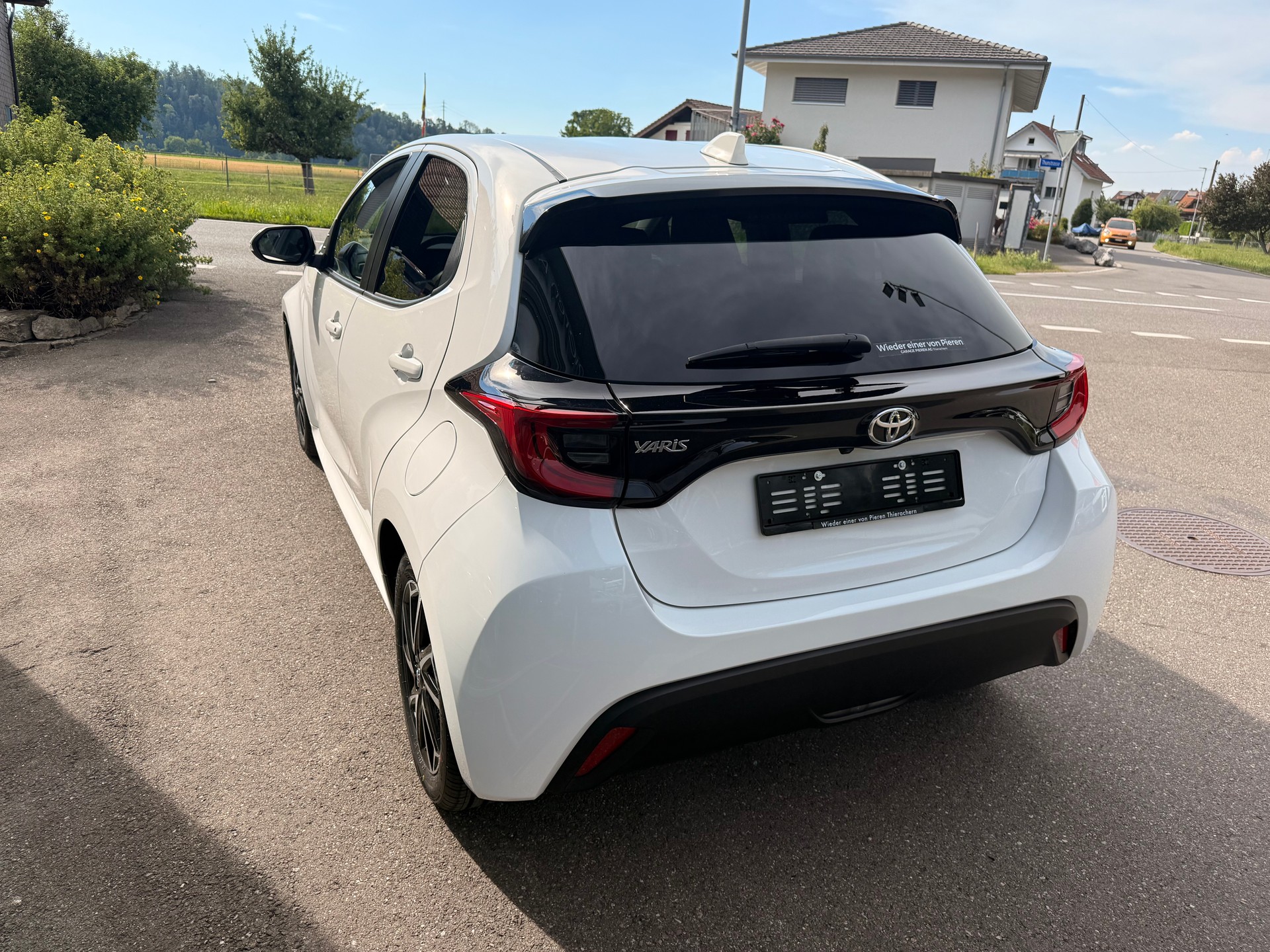 TOYOTA Yaris 1.5 Trend-image-2