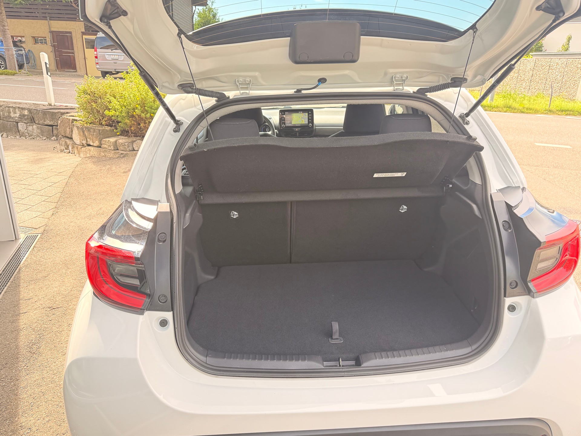 TOYOTA Yaris 1.5 Trend-image-4