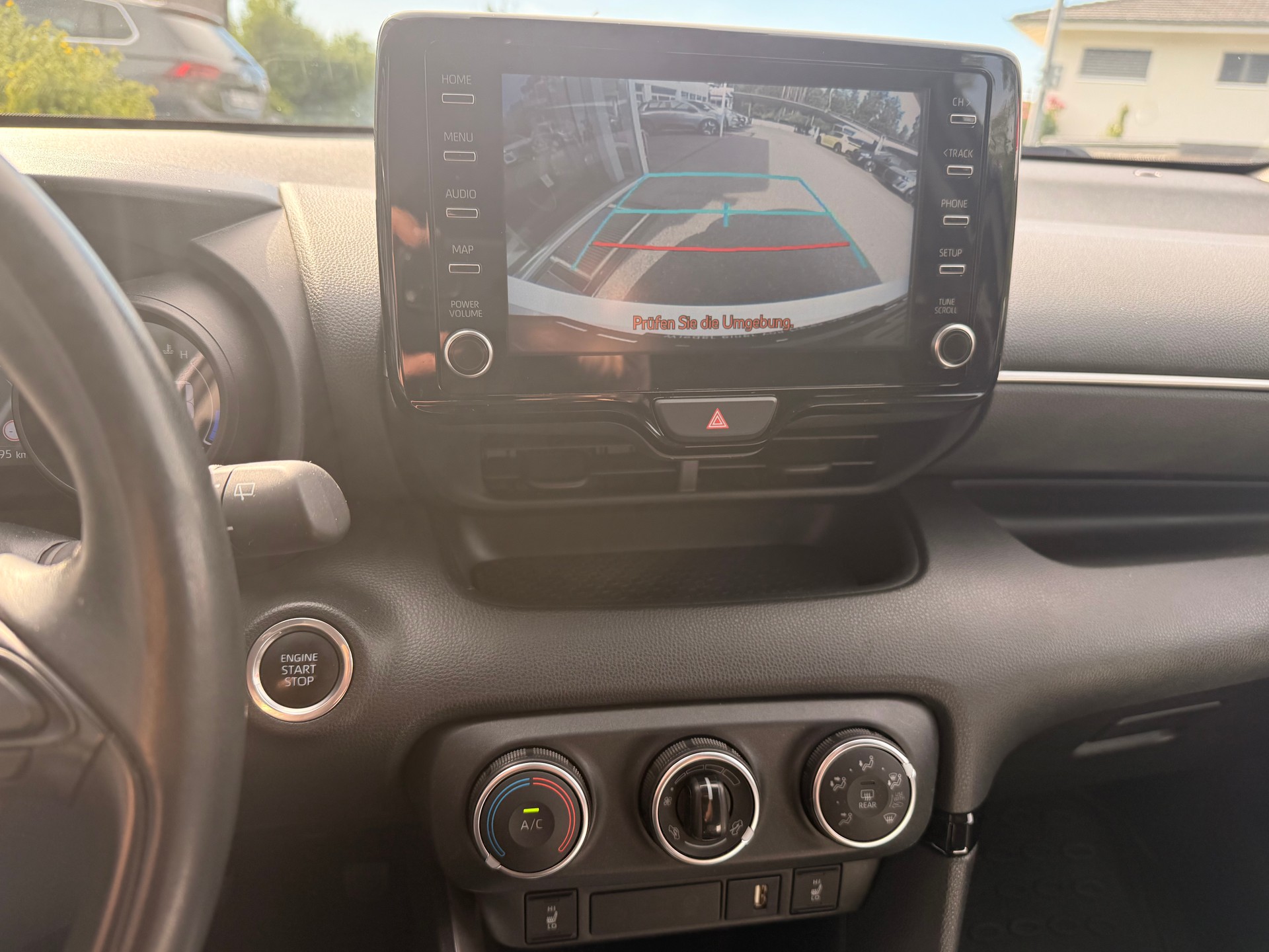 TOYOTA Yaris 1.5 Trend-image-7
