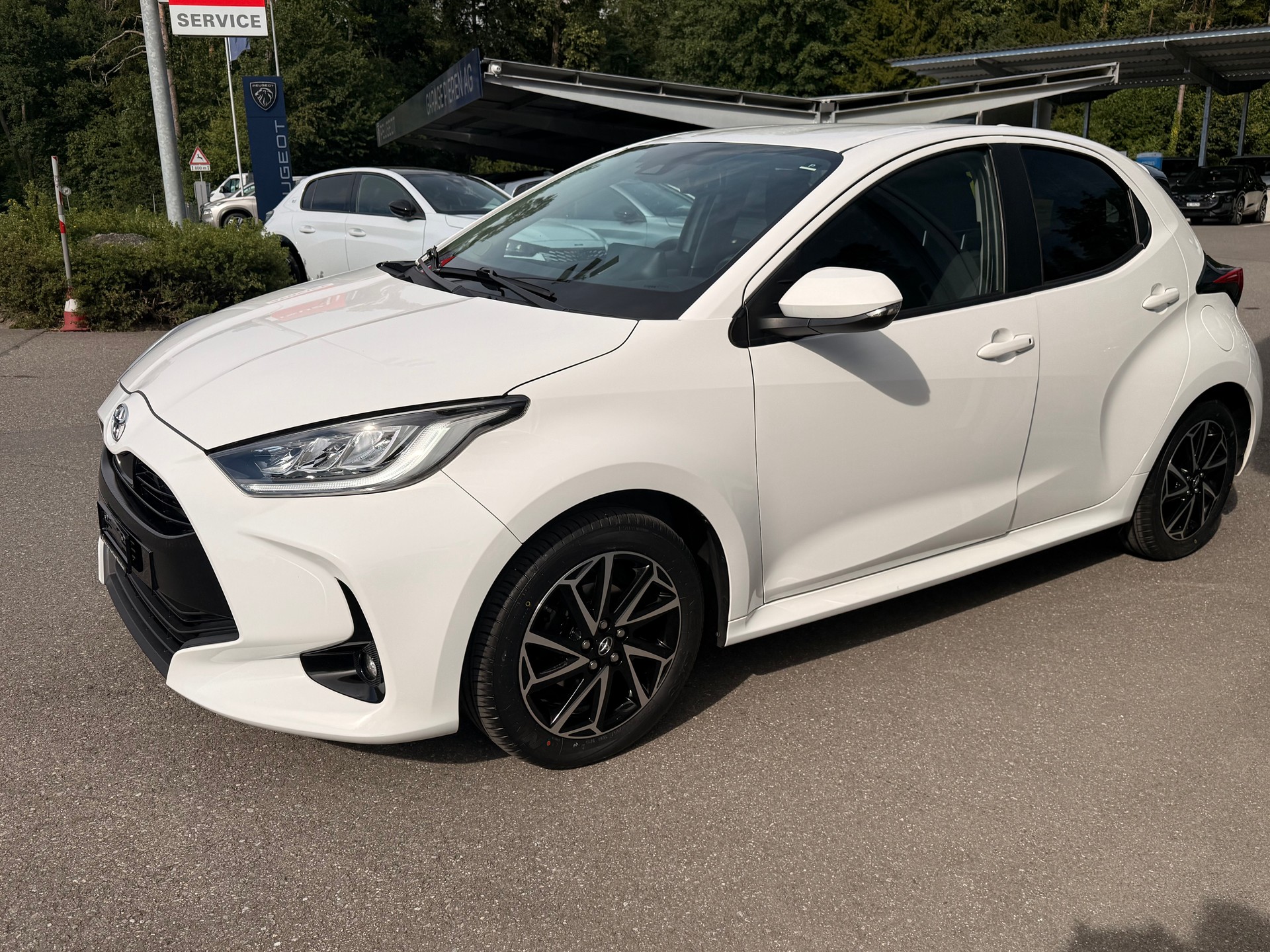TOYOTA Yaris 1.5 Trend-image-1