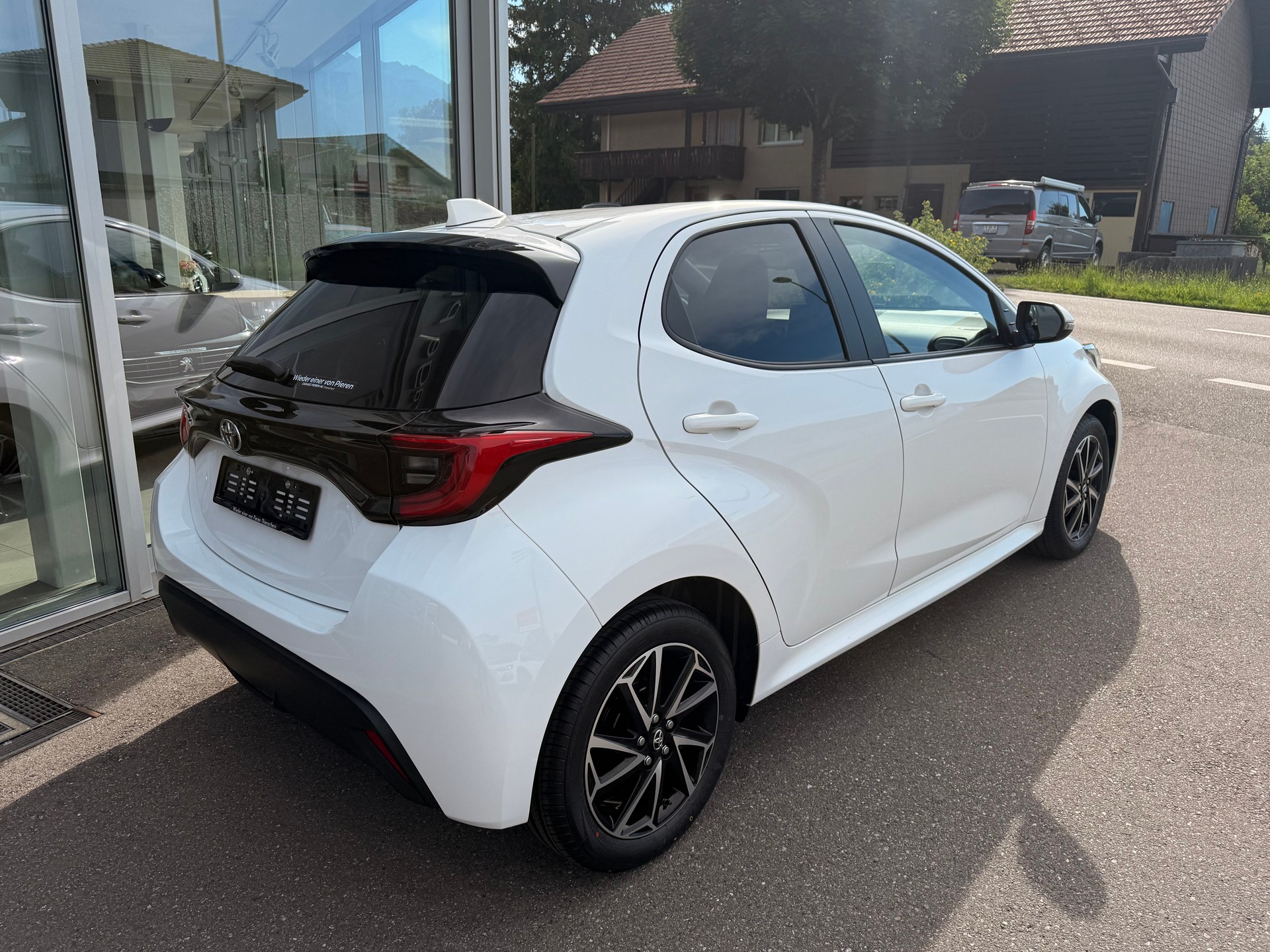 TOYOTA Yaris 1.5 Trend-image-3