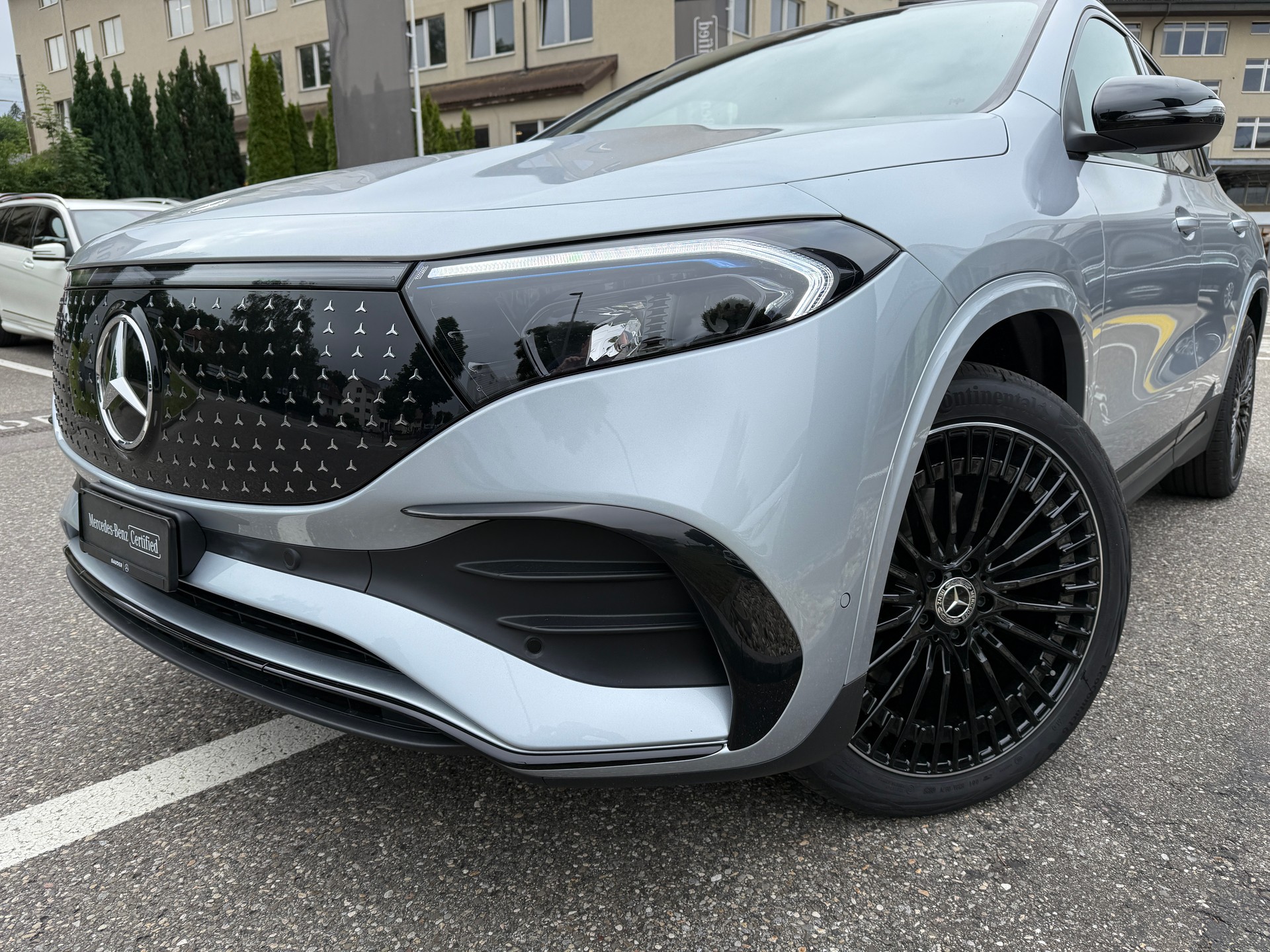 MERCEDES-BENZ EQA 350 Excellence AMG Line 4matic-image-10