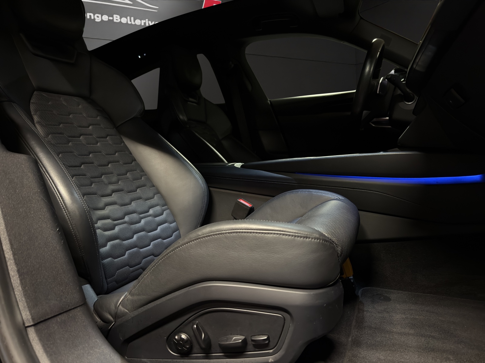 AUDI e-tron GT quattro-image-14