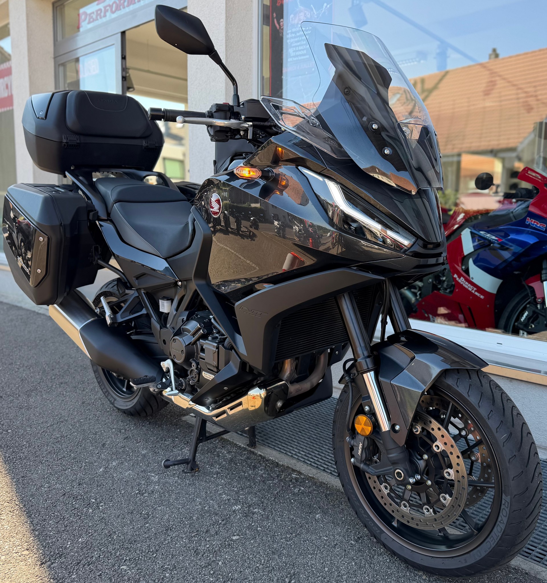 HONDA NT 1100 DCT-showroom-element-2