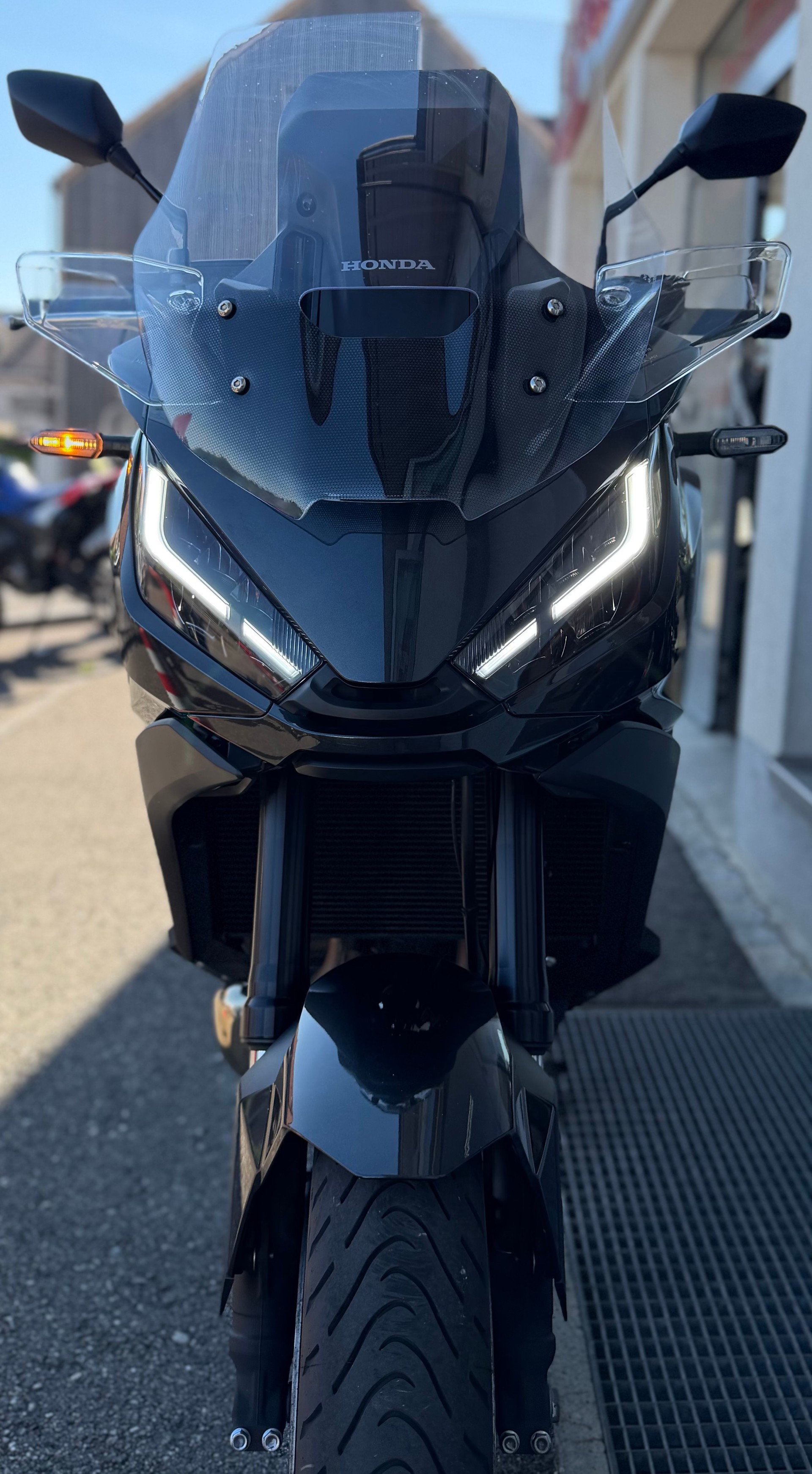 HONDA NT 1100 DCT-showroom-element-1