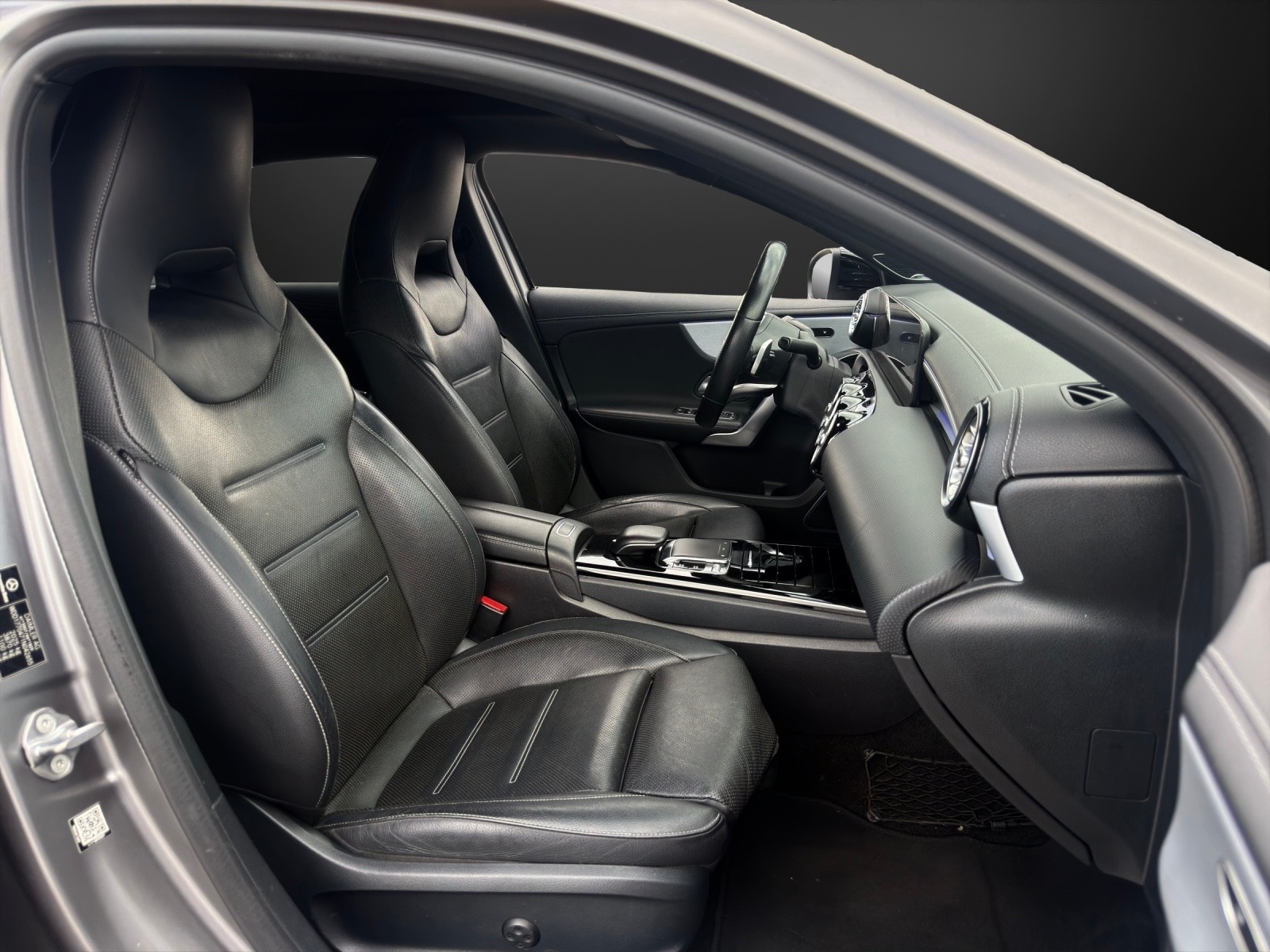 MERCEDES-BENZ A 250 4Matic AMG Line 4Matic 7G-DCT mit 224 PS-image-8