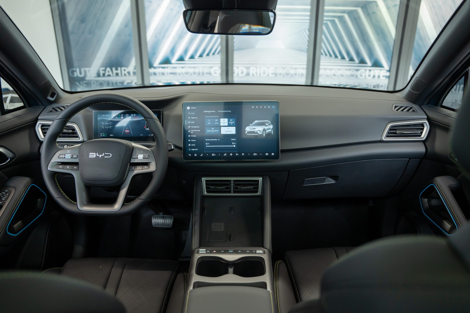 BYD Atto 2 DM-i Boost-showroom-element-3