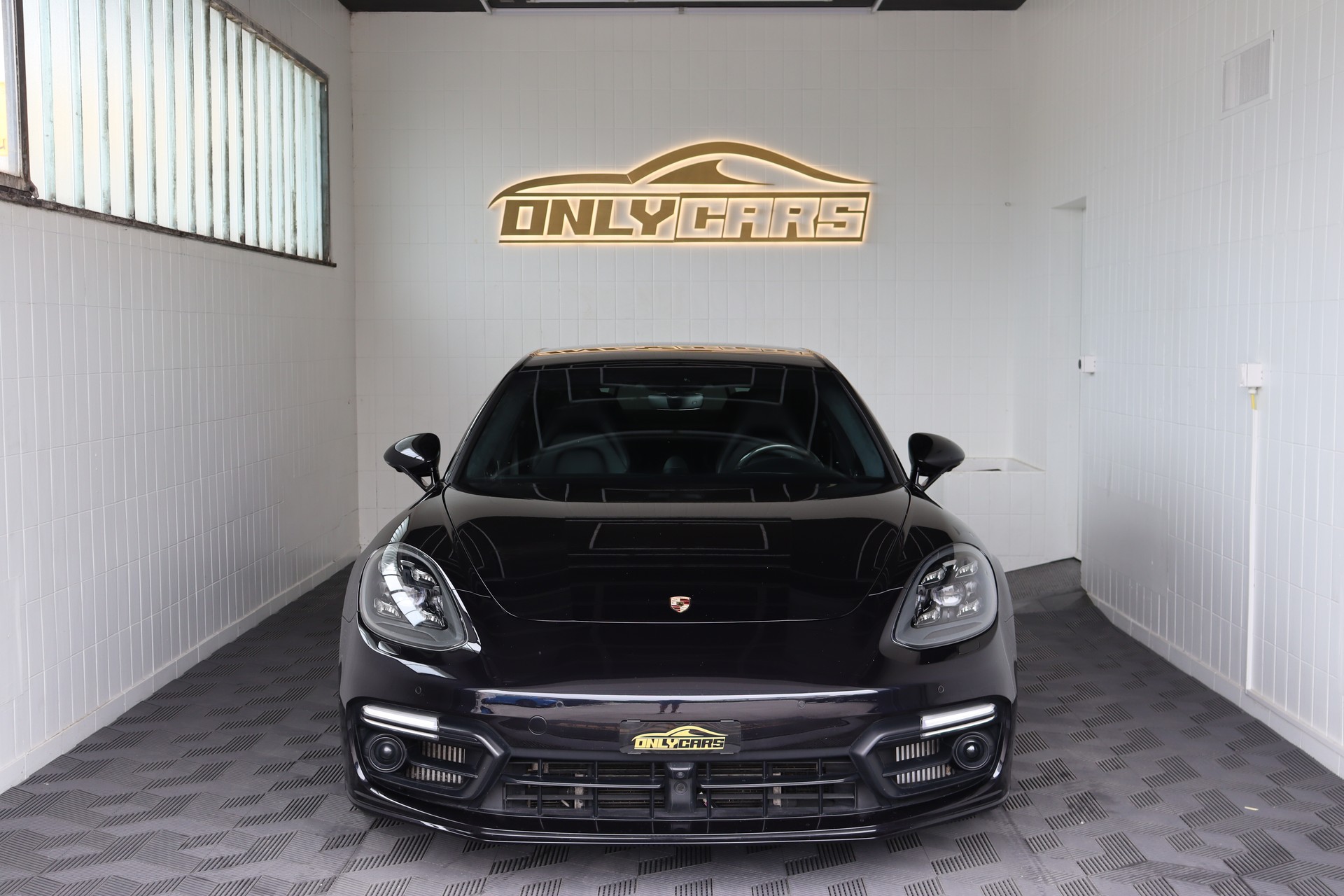 PORSCHE PANAMERA TURBO S EXECUTIVE E-HYBRID PDK * APPROVED GARATNIE BIS 10.2027 * LANGVERSION * PCCB * SPORTCHRONO * EINZIGARTIG *-image-1