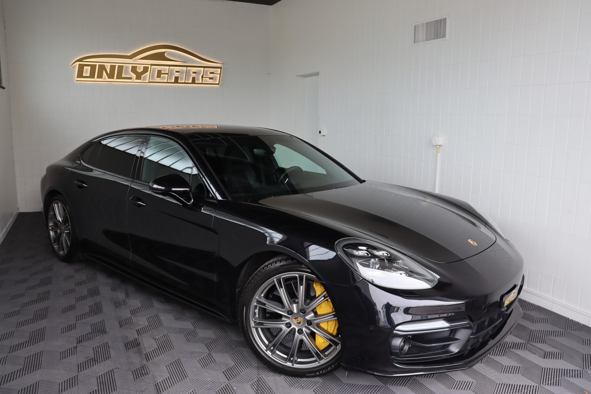 PORSCHE PANAMERA TURBO S EXECUTIVE E-HYBRID PDK * APPROVED GARATNIE BIS 10.2027 * LANGVERSION * PCCB * SPORTCHRONO * EINZIGARTIG *-image-3