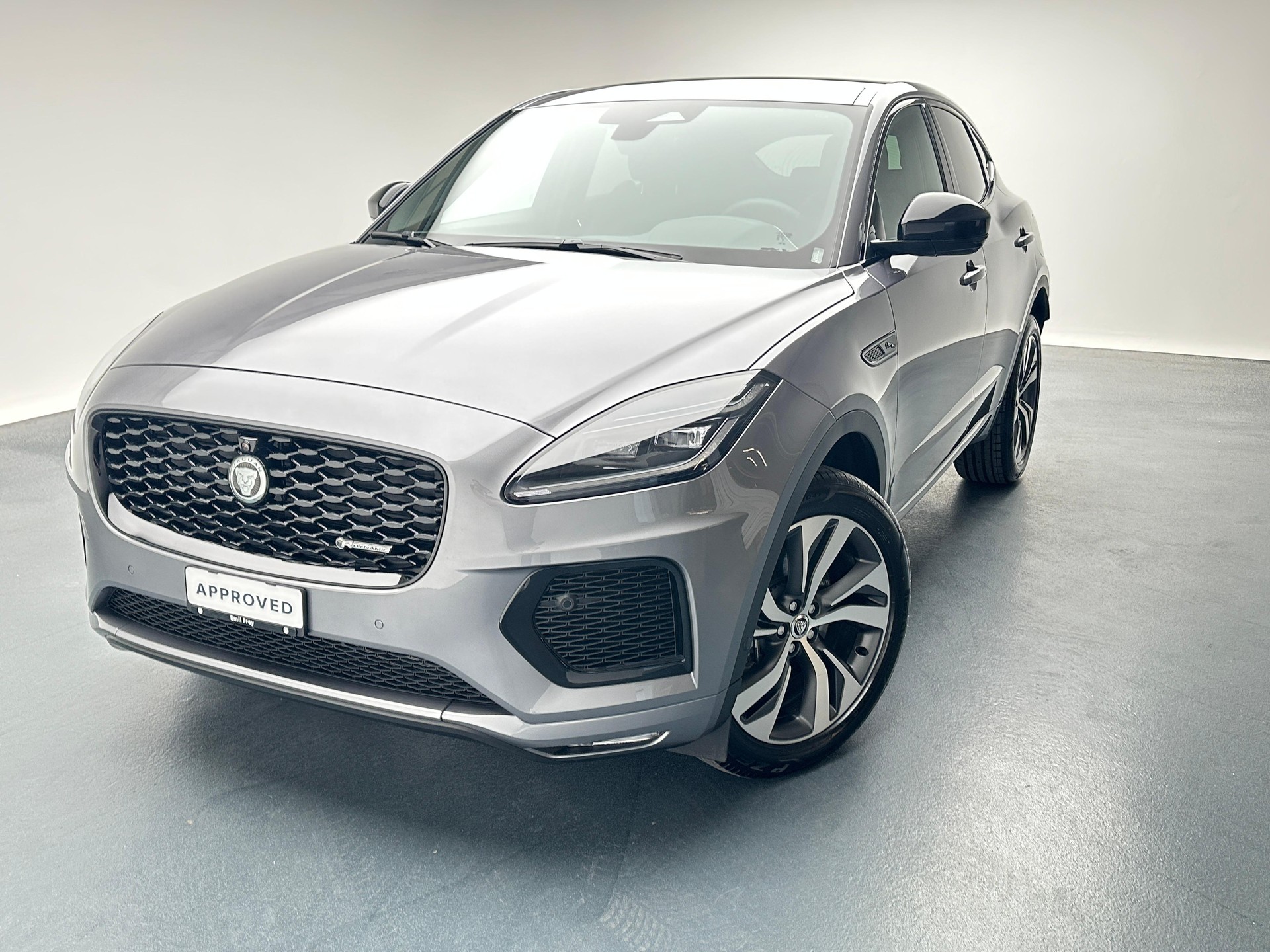 JAGUAR E-Pace 1.5 T 300e R-Dynamic SE AWD-image-0