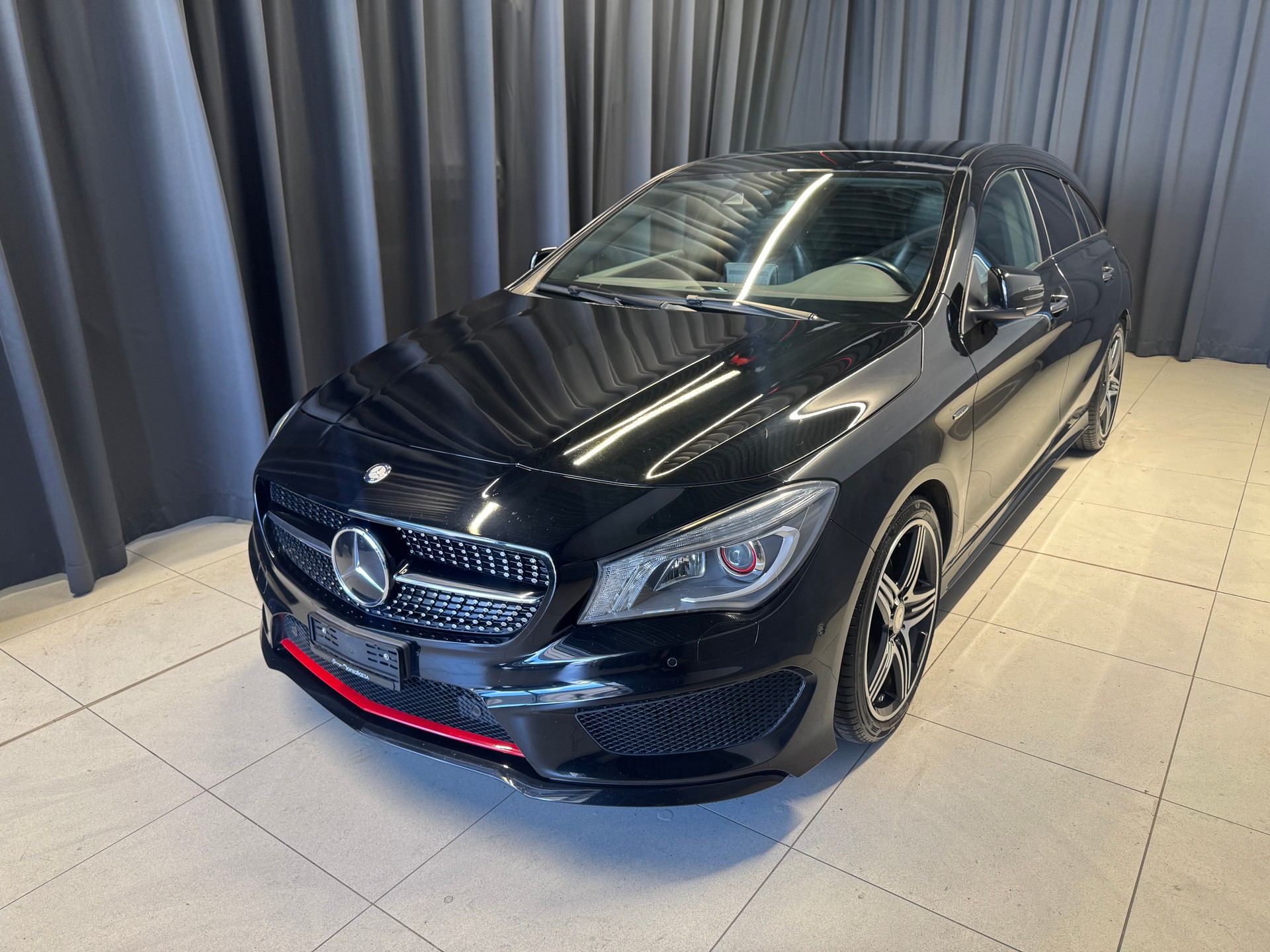 MERCEDES-BENZ CLA Shooting Brake 250 Sport 4Matic 7G-DCT(44)(M)-image-2