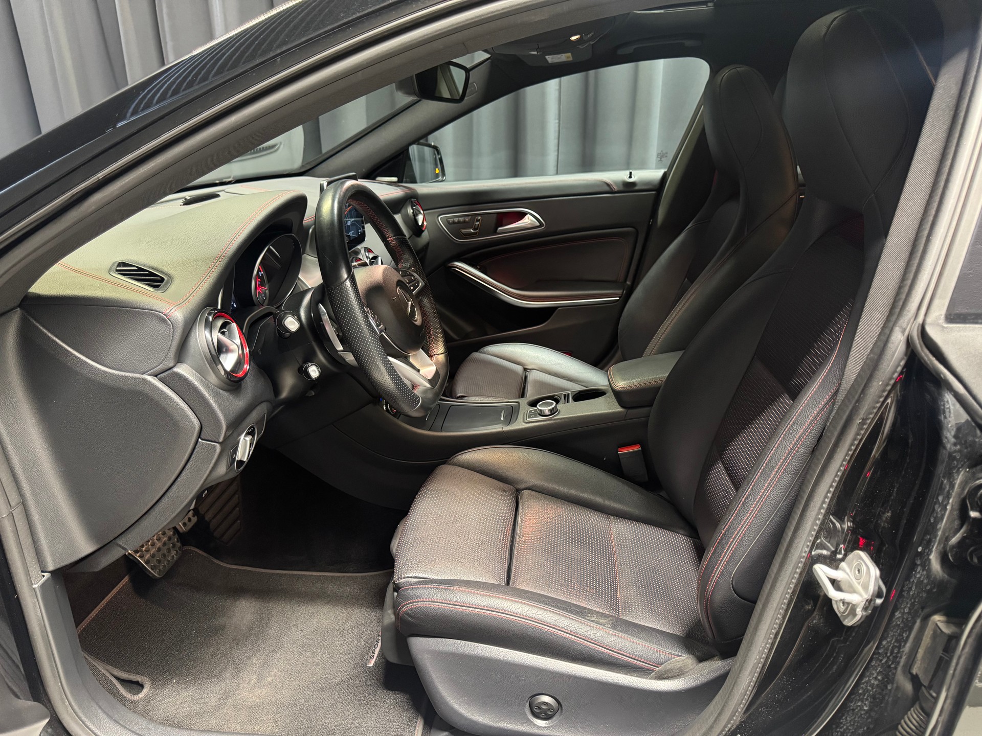 MERCEDES-BENZ CLA Shooting Brake 250 Sport 4Matic 7G-DCT(44)(M)-image-6
