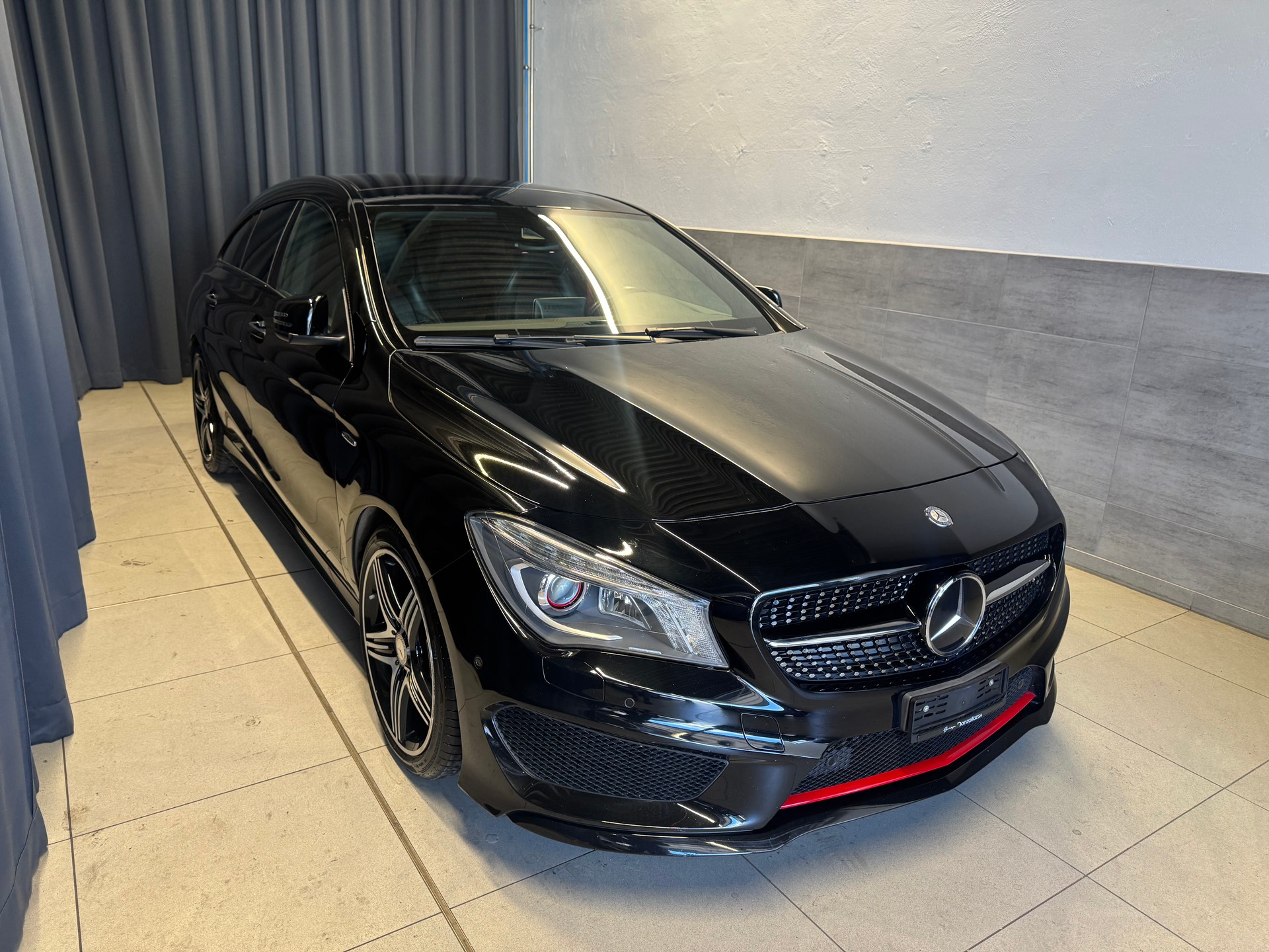 MERCEDES-BENZ CLA Shooting Brake 250 Sport 4Matic 7G-DCT(44)(M)-image-0
