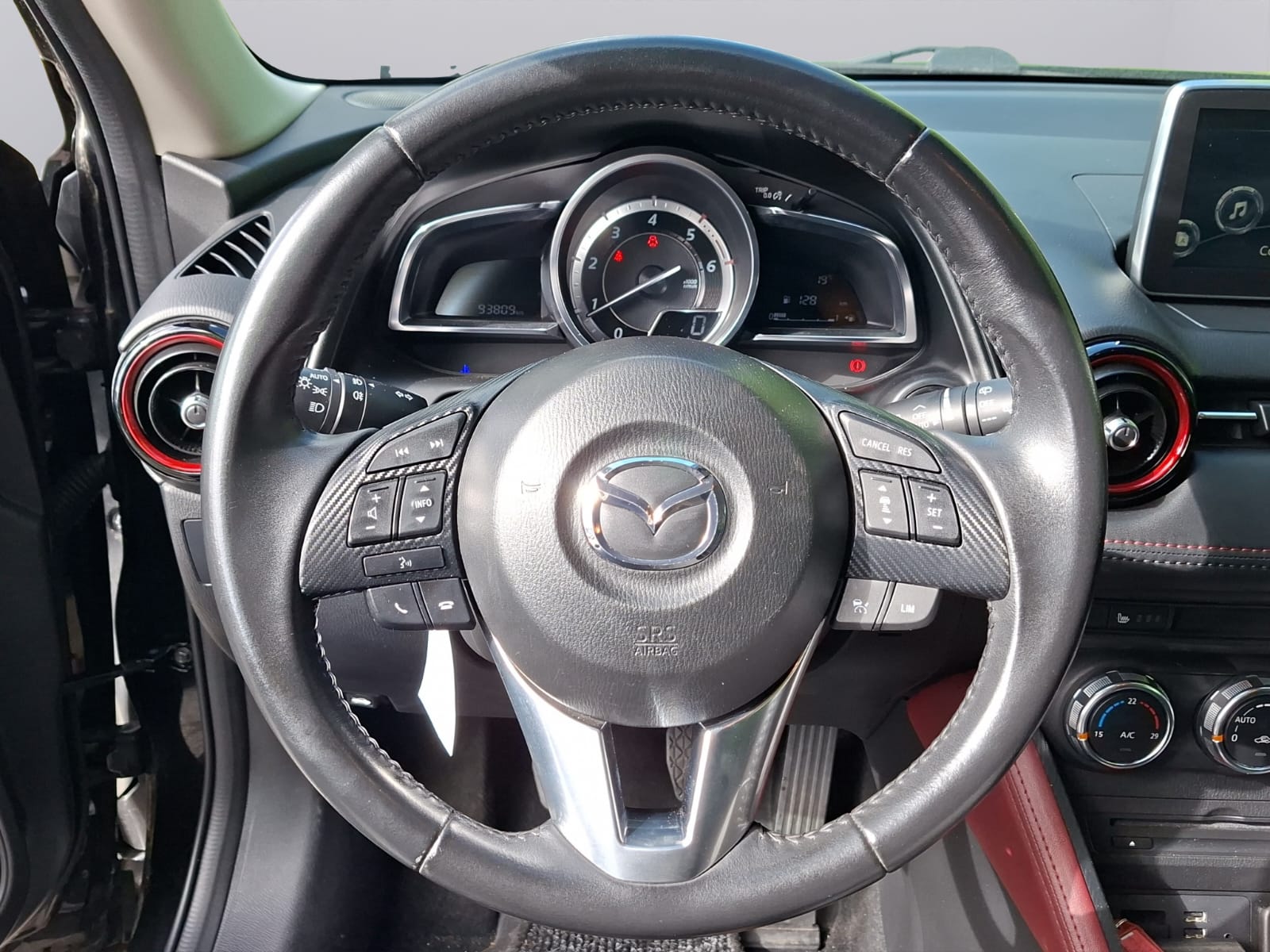 MAZDA CX-3 1.5 D Revolution AWD-image-12