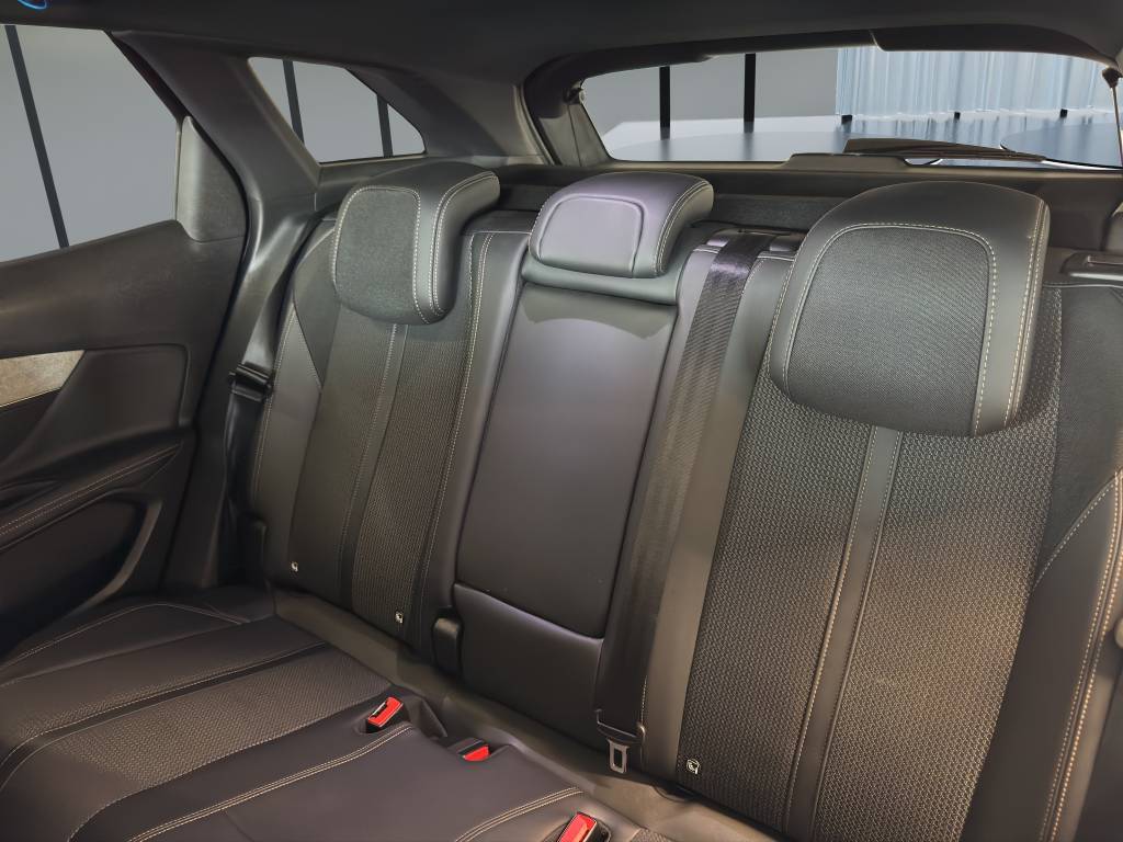 PEUGEOT 3008 225e Hybrid2 GT EAT8-image-8