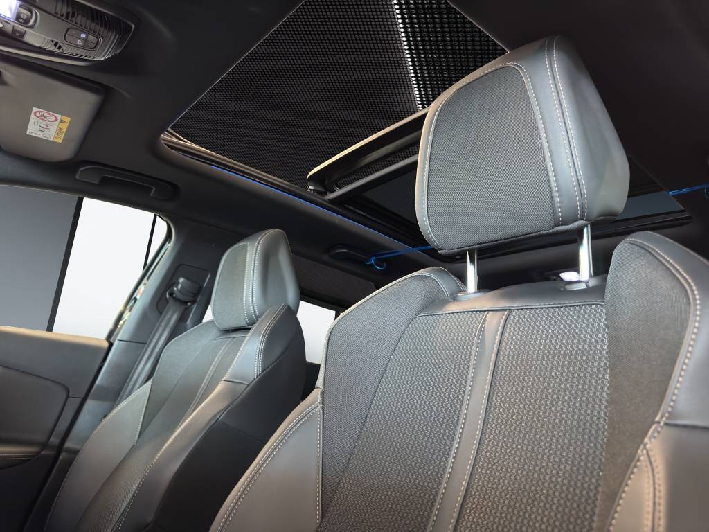 PEUGEOT 3008 225e Hybrid2 GT EAT8-image-9