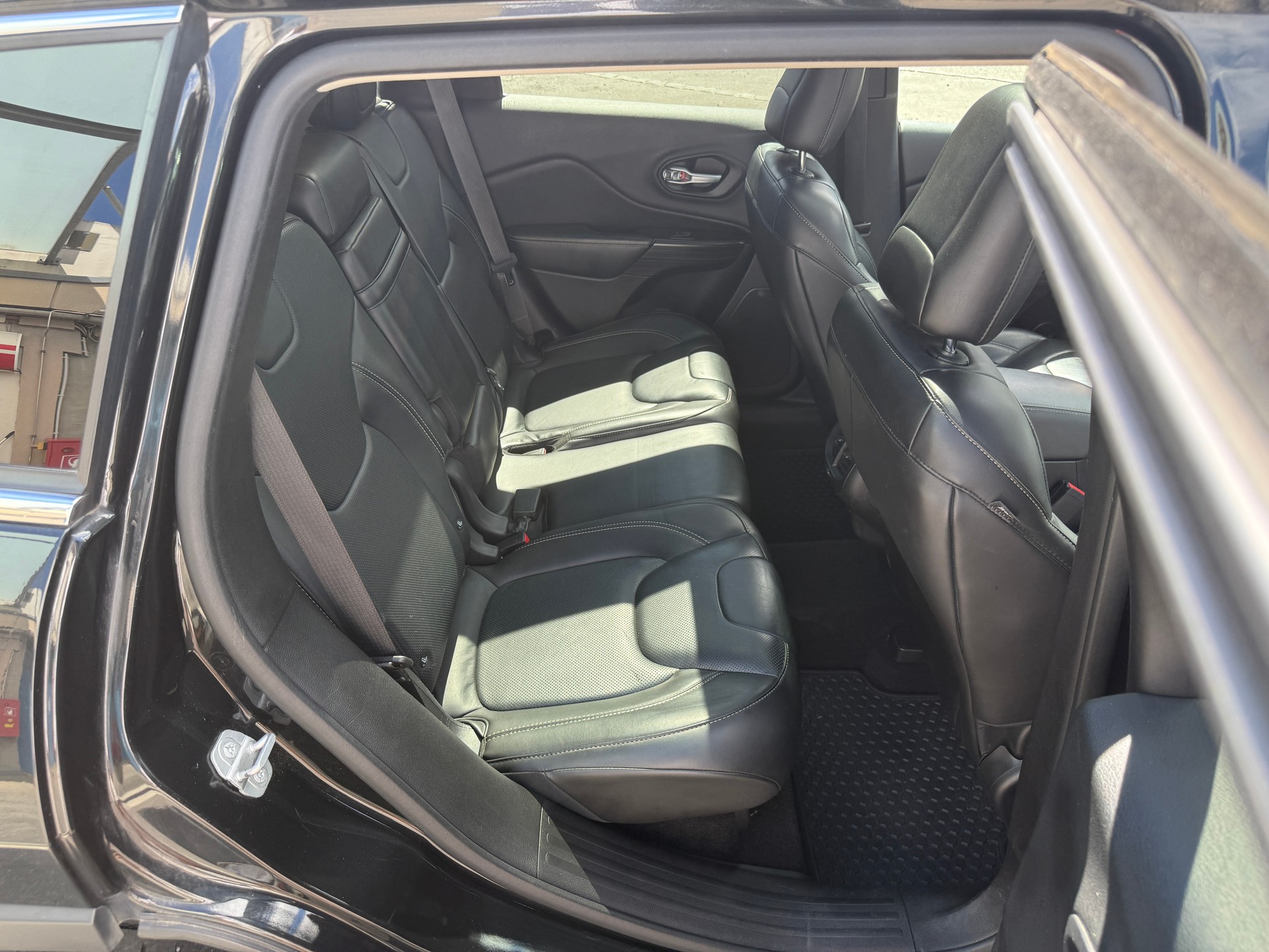 JEEP Cherokee 2.0TD Limited AWD 9ATX-image-9