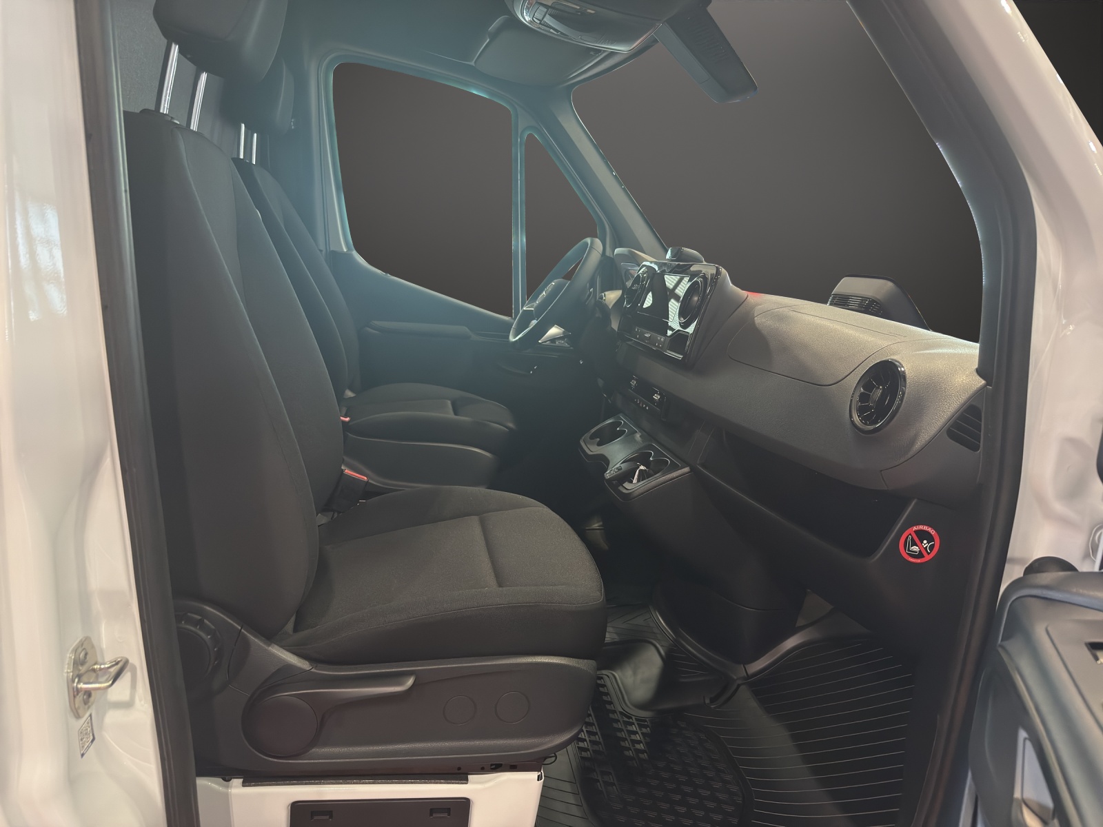 MERCEDES-BENZ Sprinter 315 CDI Standard 9G-TRONIC-image-9