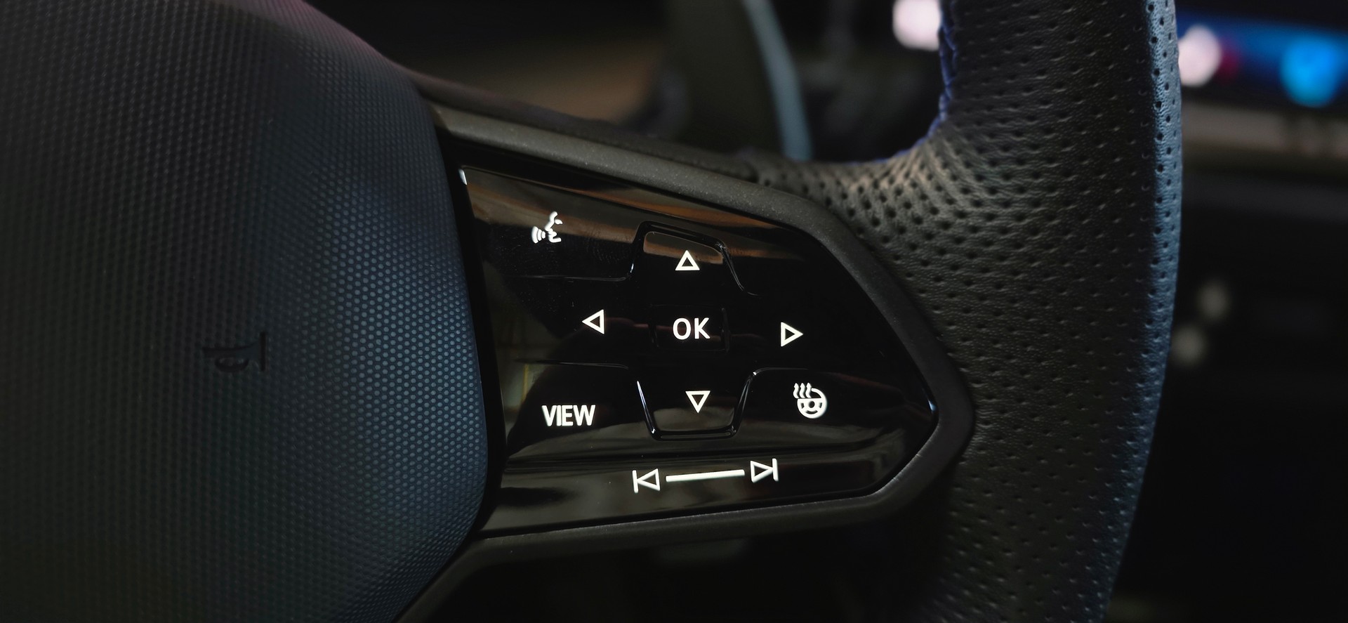 VW Golf Variant 2.0 TSI R Performance DSG 4 Motion *Sitz-&Lenkradheizung*ACC&LaneAssist*360°Kamera*Ambiente*CarPlay&AndroidAuto*-image-12