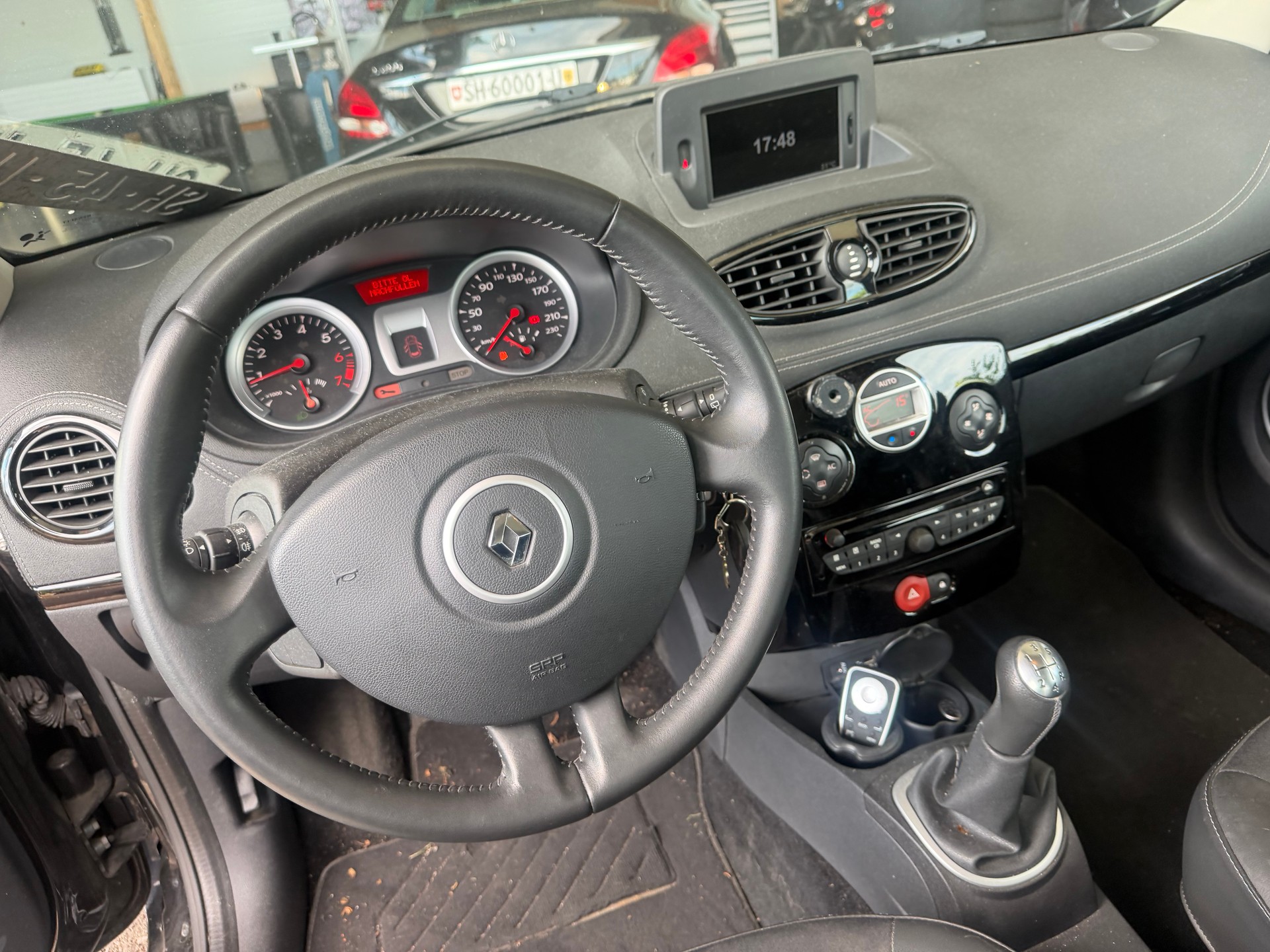 RENAULT Clio Grandtour 1.2 16V Turbo Night&Day-image-9