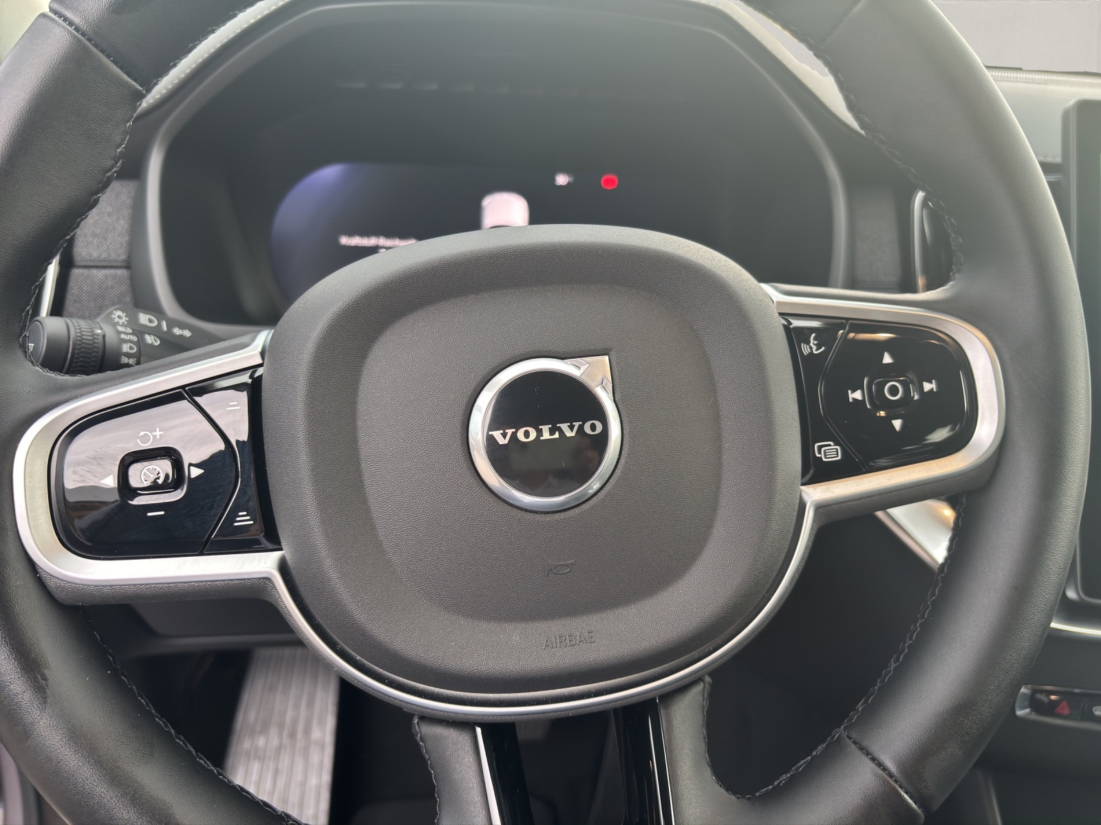 VOLVO XC90 2.0 B5 MH Plus Bright AWD-image-11