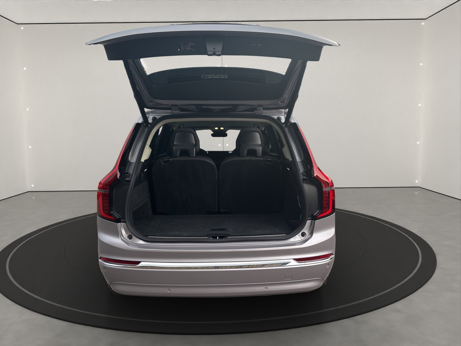 VOLVO XC90 2.0 B5 MH Plus Bright AWD-showroom-element-2