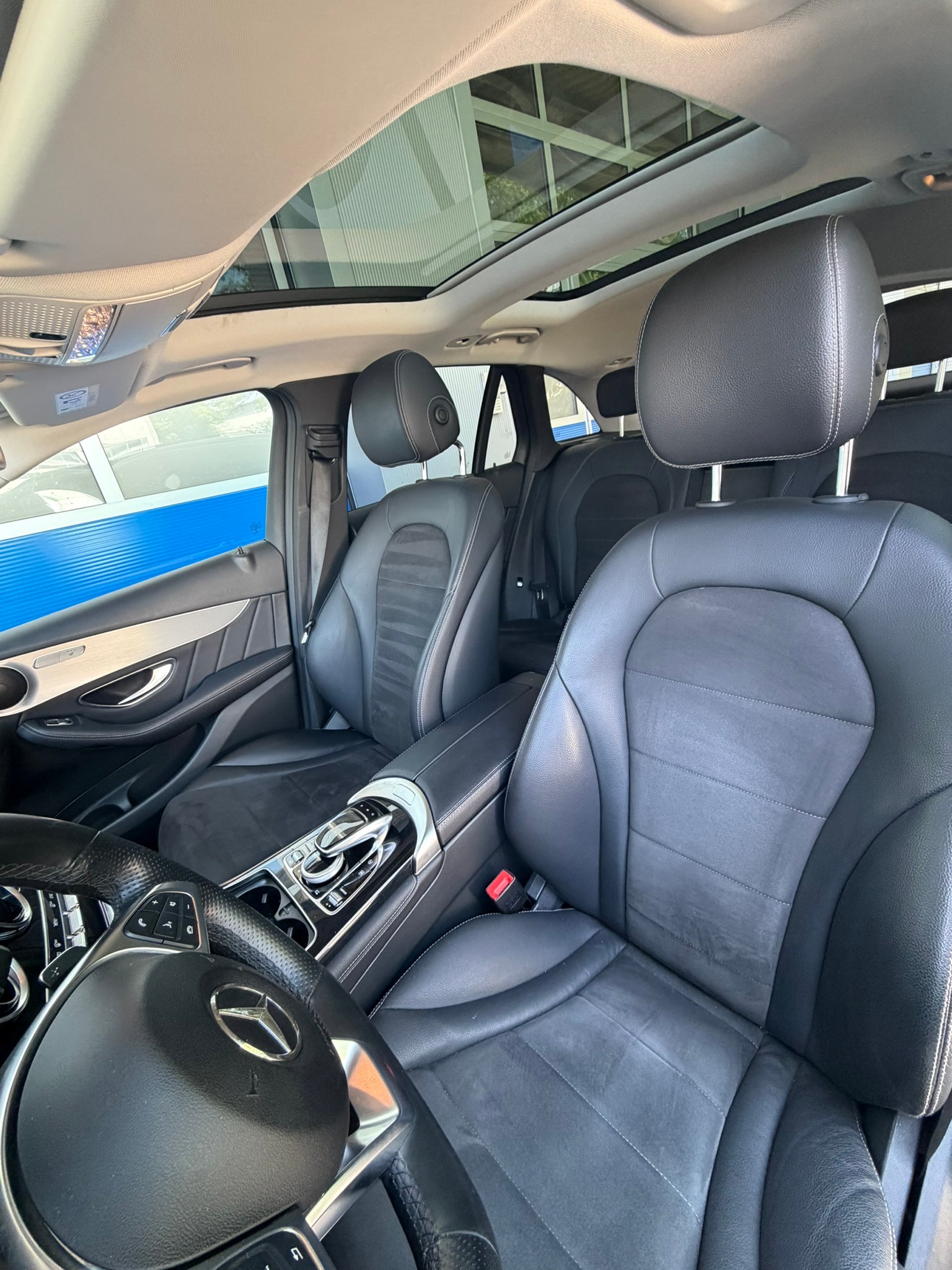 MERCEDES-BENZ GLC 250 d AMG Line 4Matic 9G-Tronic-image-10