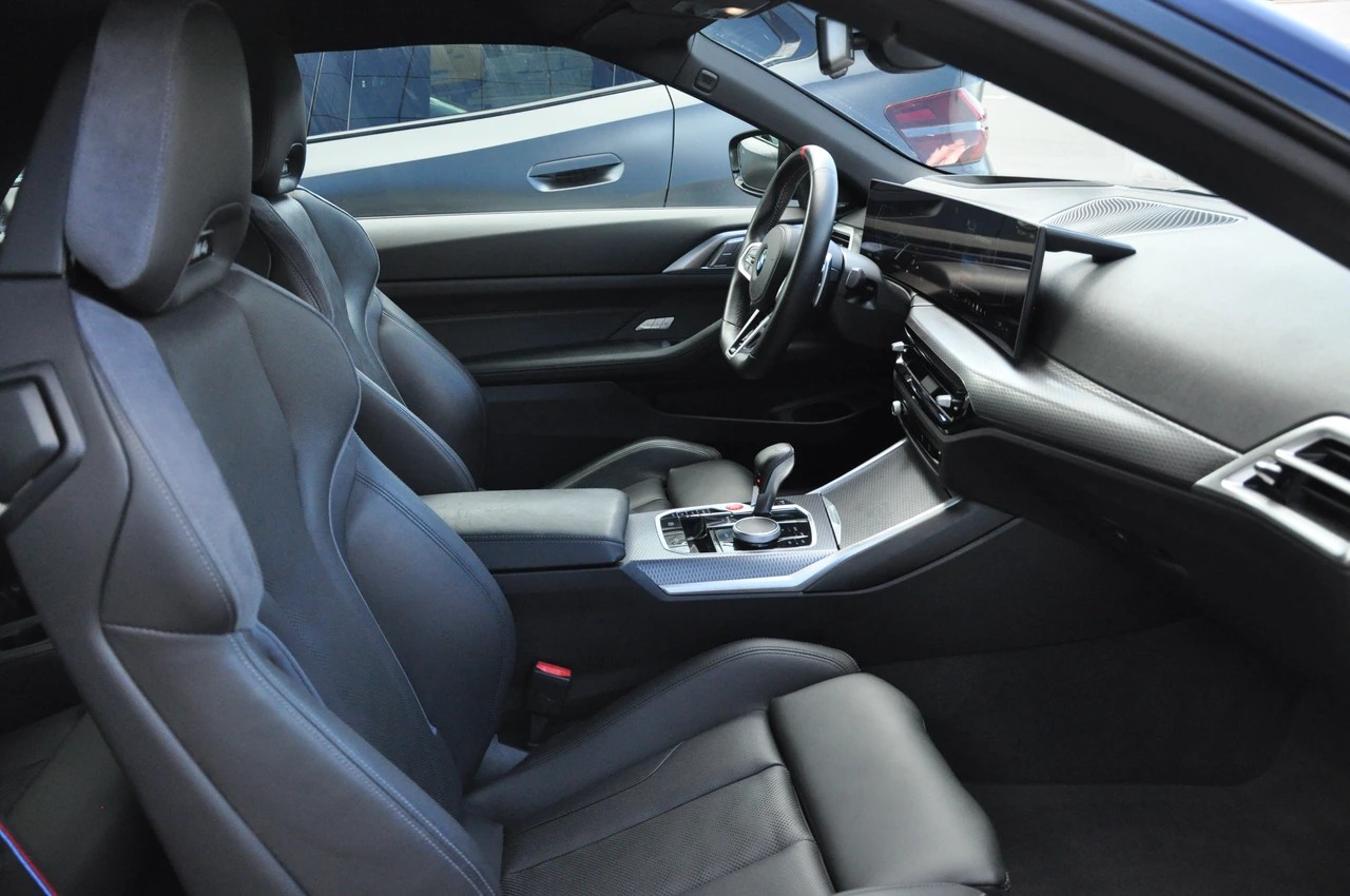 BMW M4 Cabrio Competition M xDrive-image-14