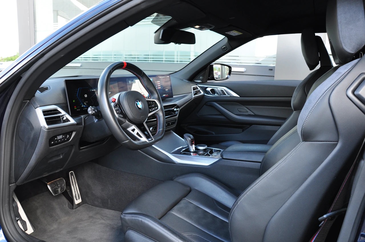 BMW M4 Cabrio Competition M xDrive-image-16
