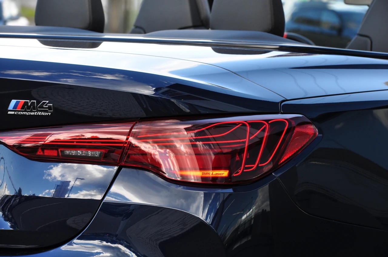 BMW M4 Cabrio Competition M xDrive-image-21