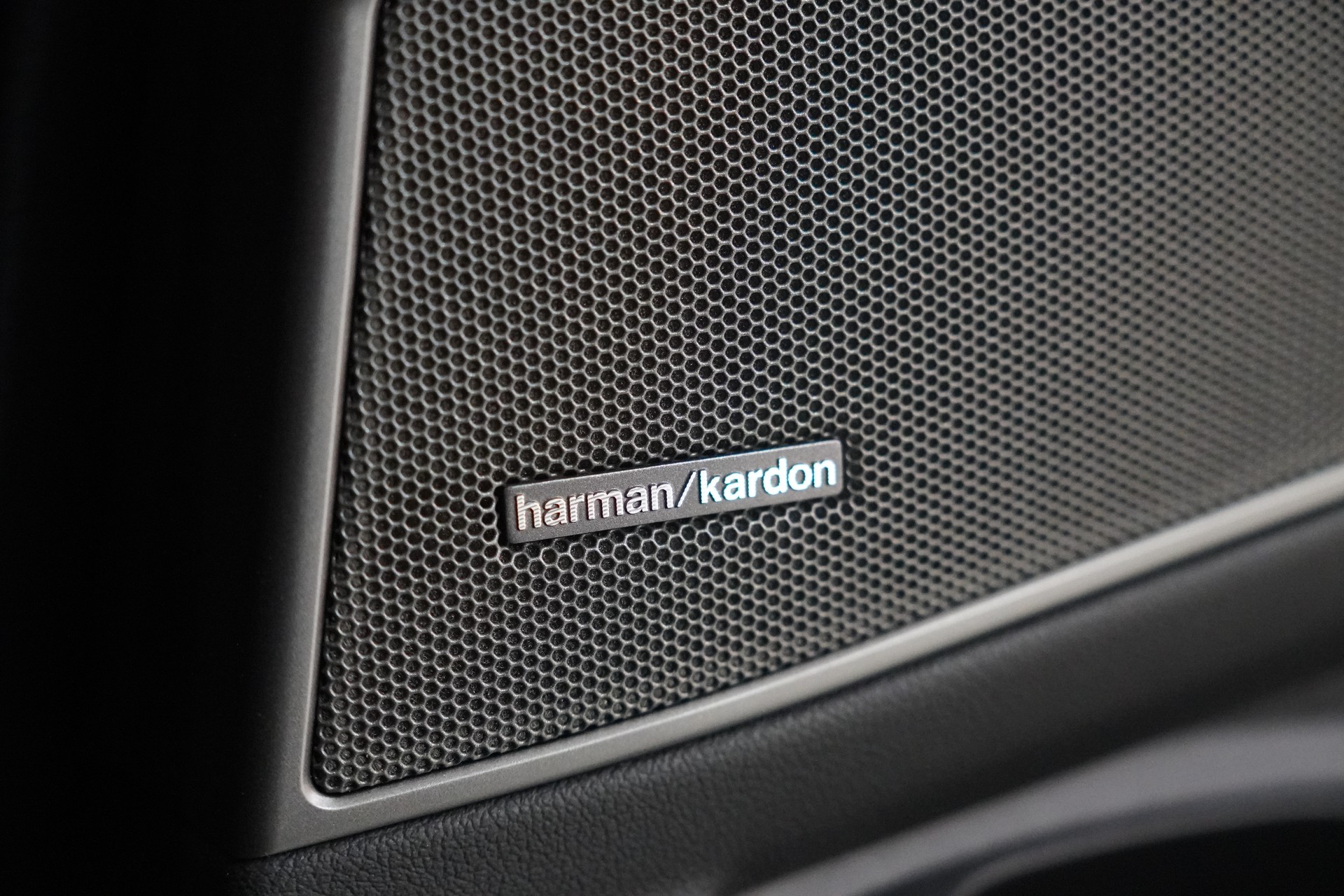 BMW M3 Touring xDrive Competition M-image-22