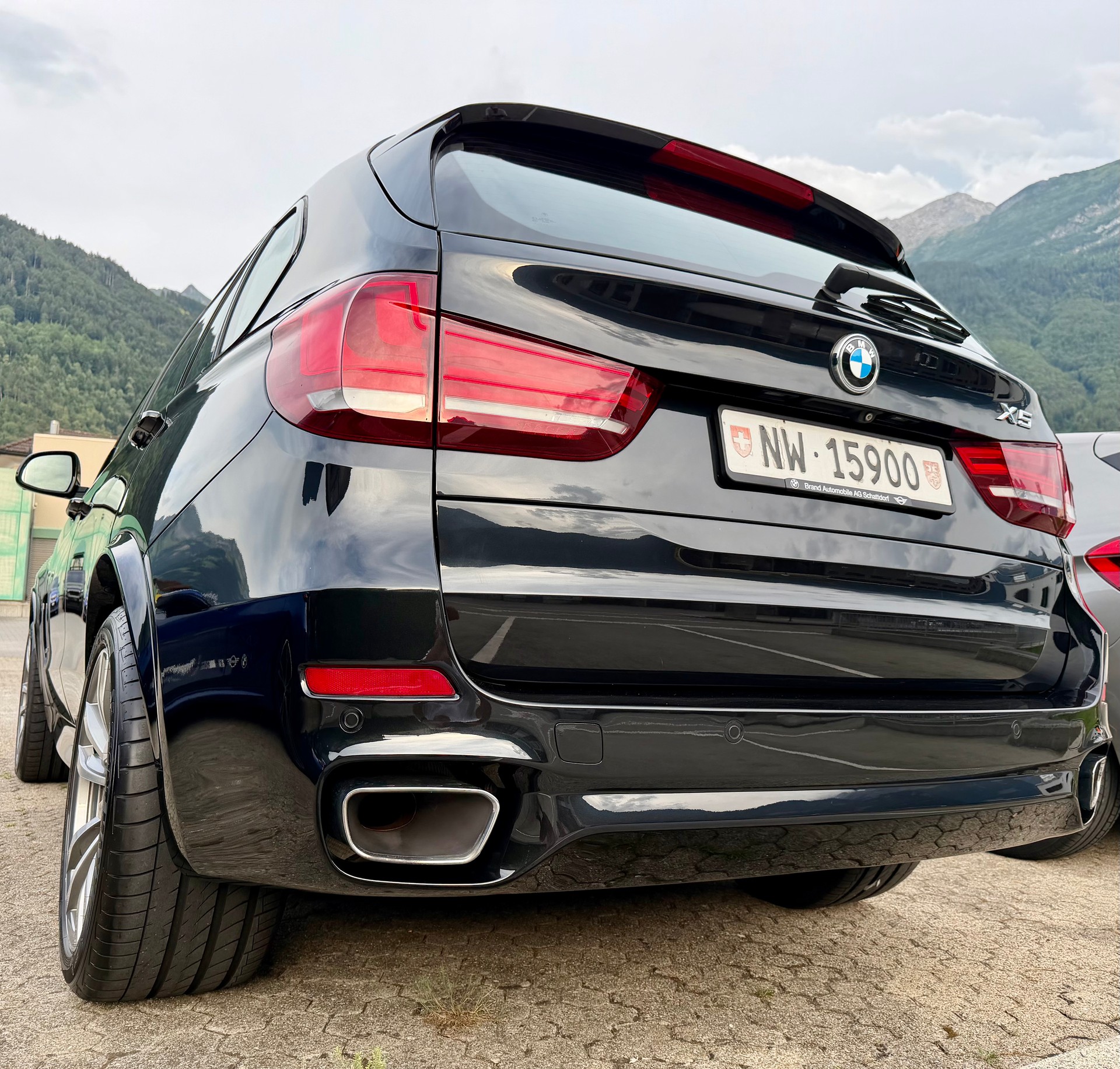 BMW 30d xDrive-image-3
