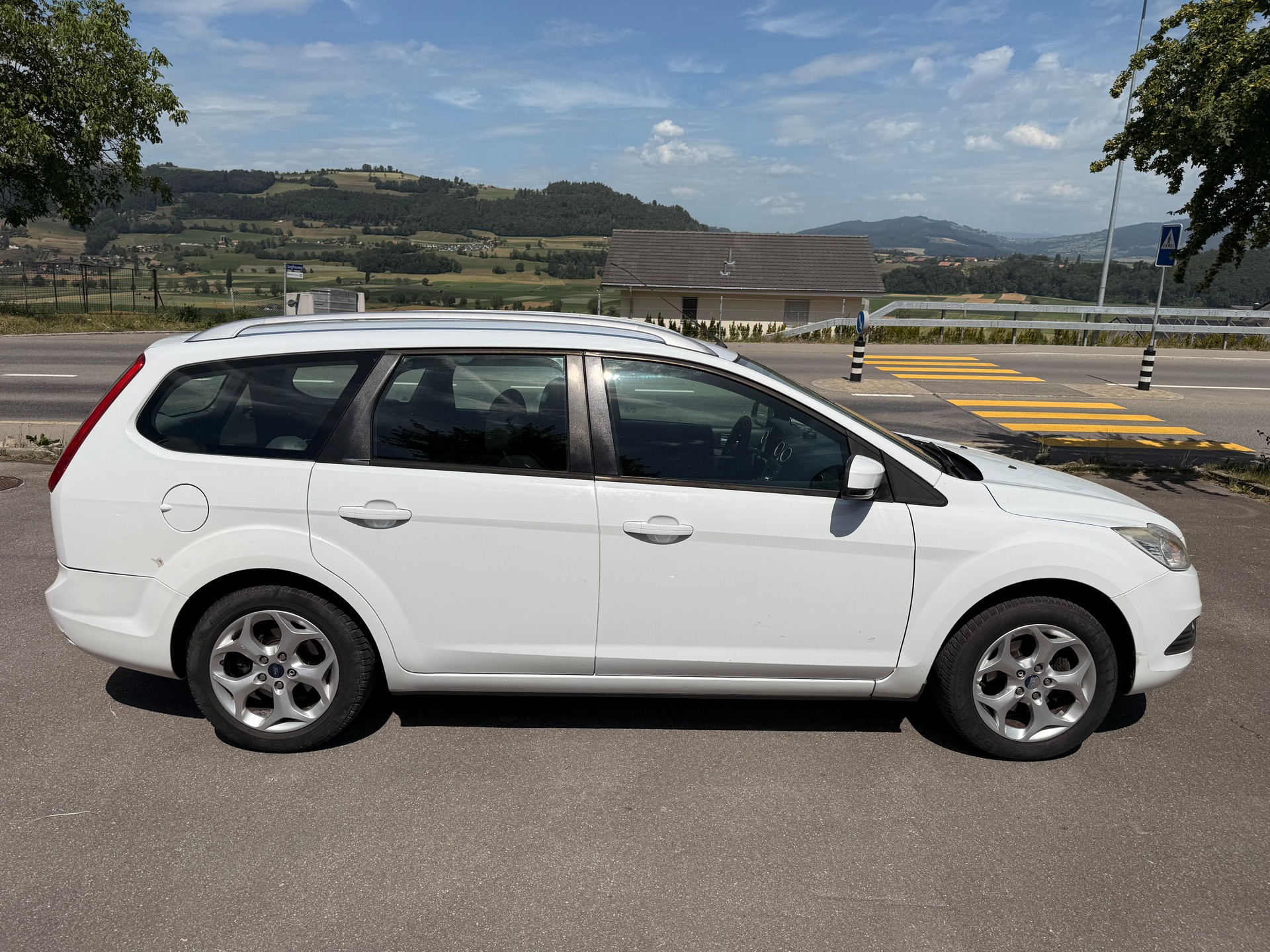 FORD 1.8i-image-1