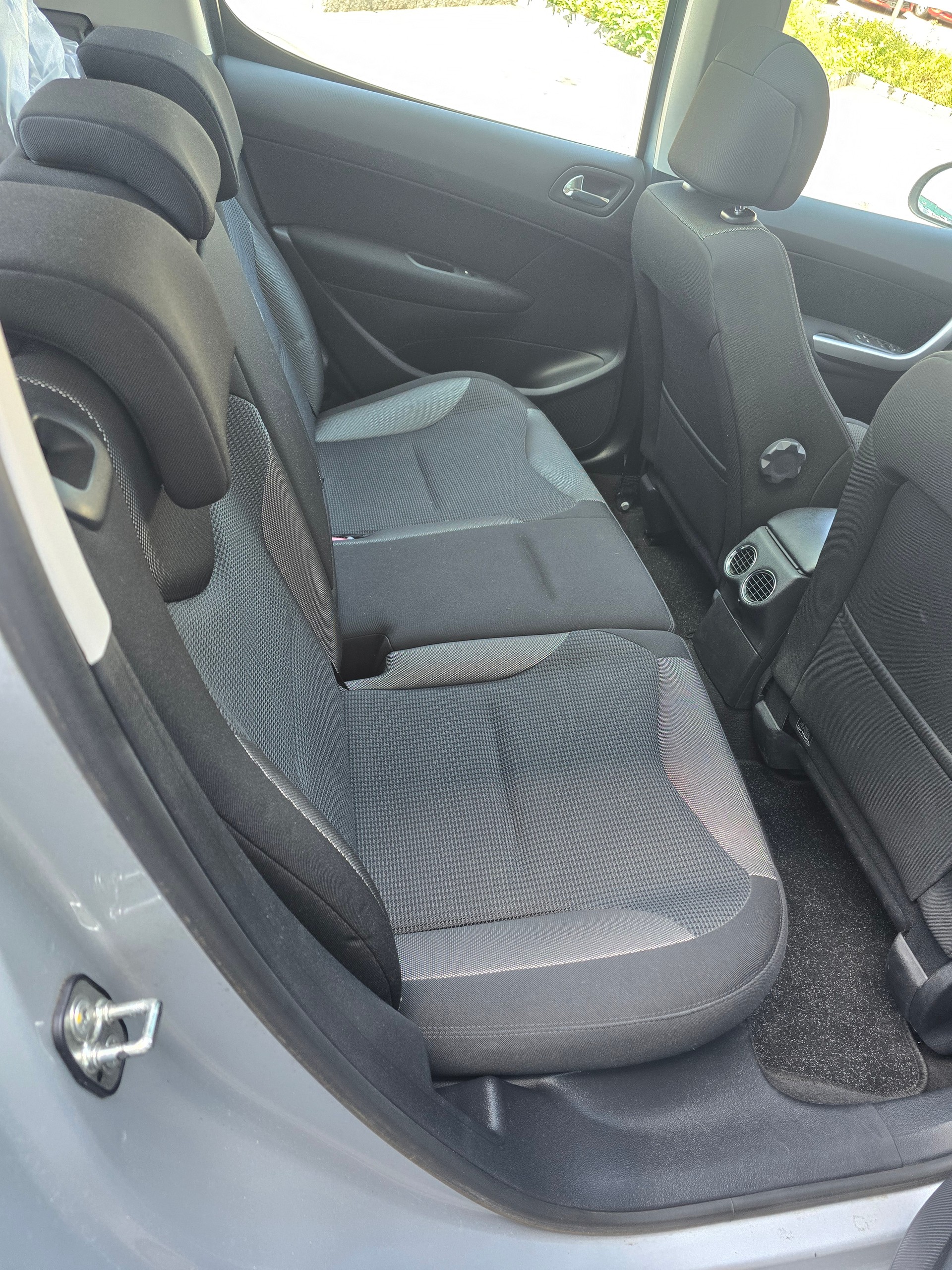 PEUGEOT 308 2.0 HDI Black&Silver Automatic-image-11