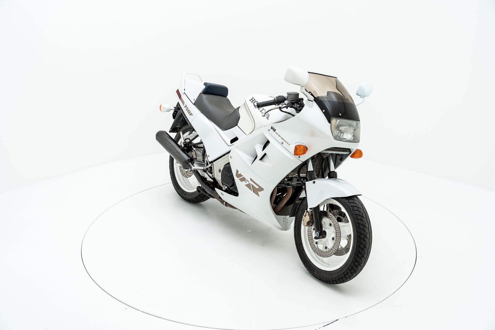 HONDA VFR 750 F G/H-showroom-element-1